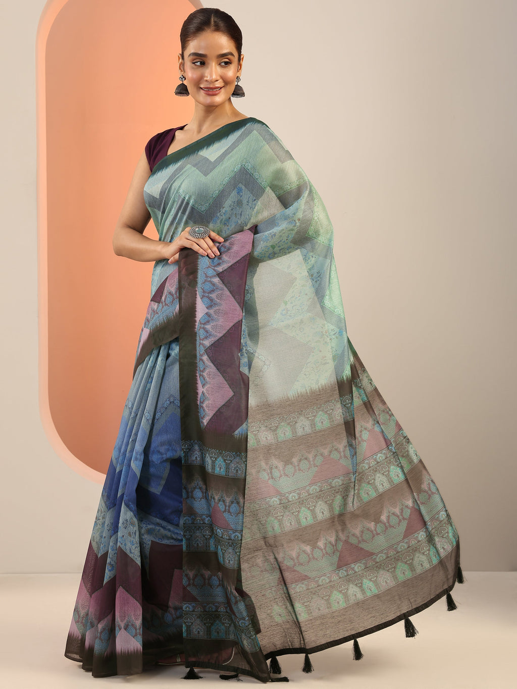 Green Printed Silk Saree With Unstitched Blouse Piece