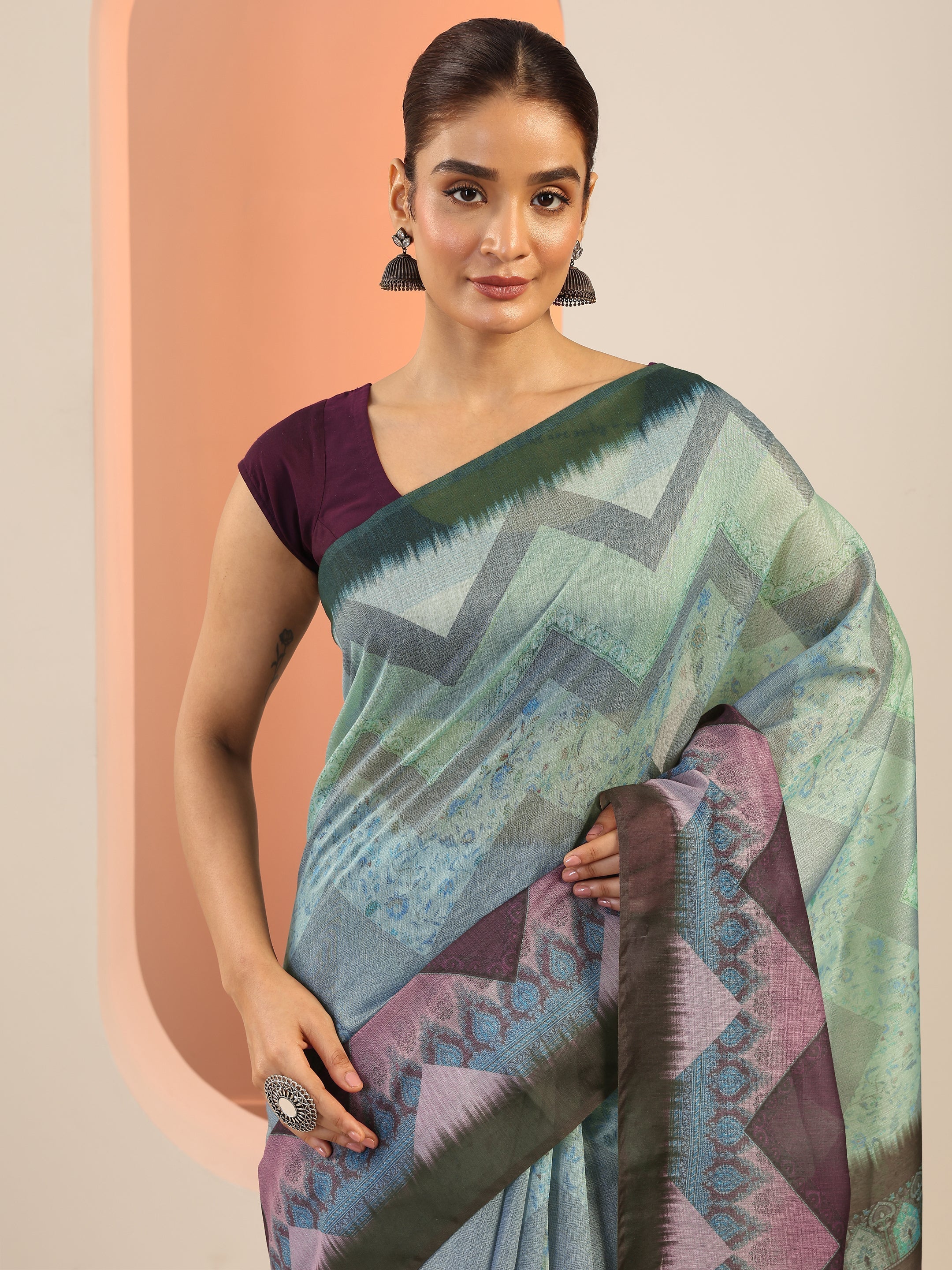 Green Printed Silk Saree With Unstitched Blouse Piece