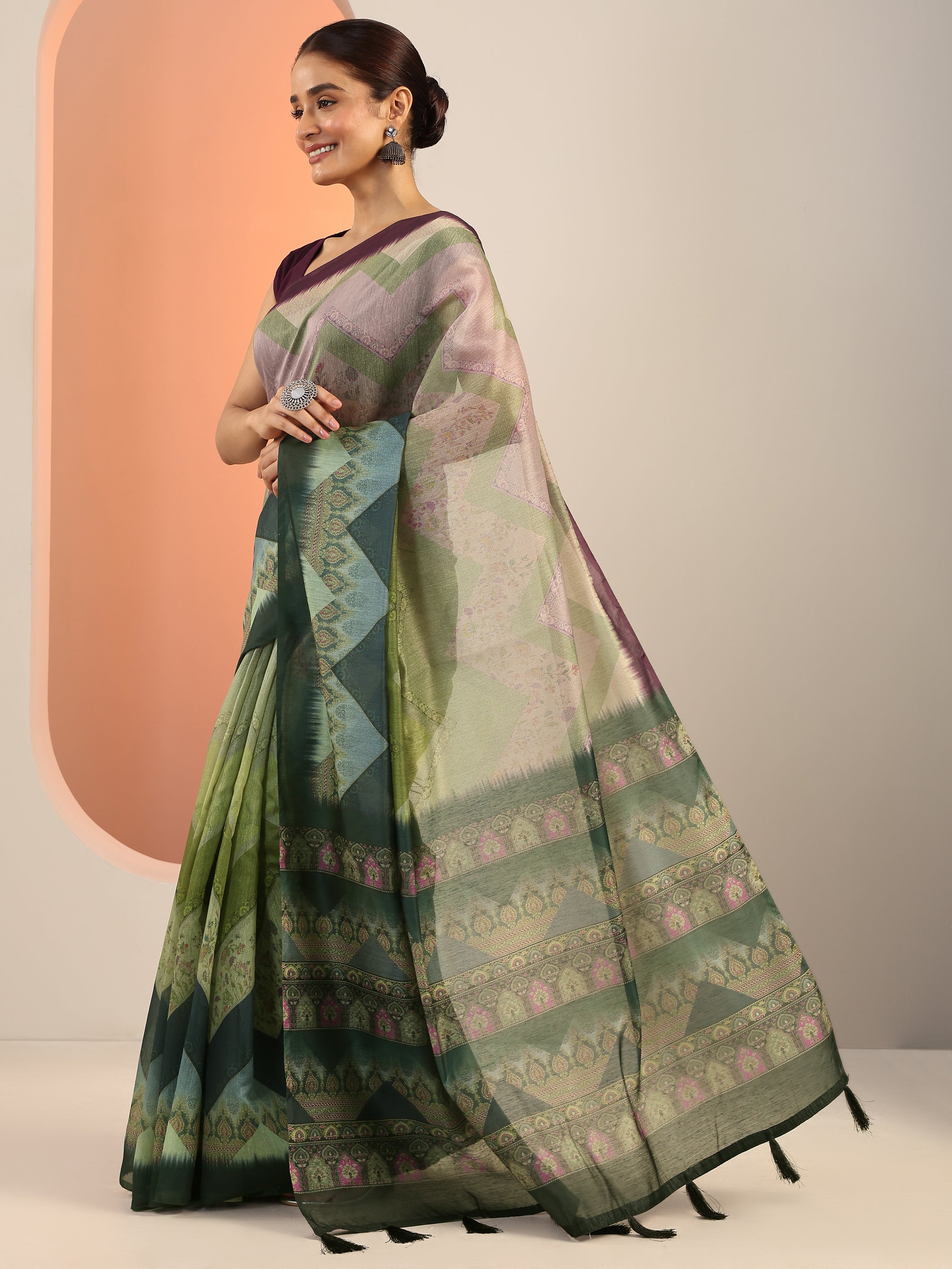 Green Printed Silk Saree With Unstitched Blouse Piece