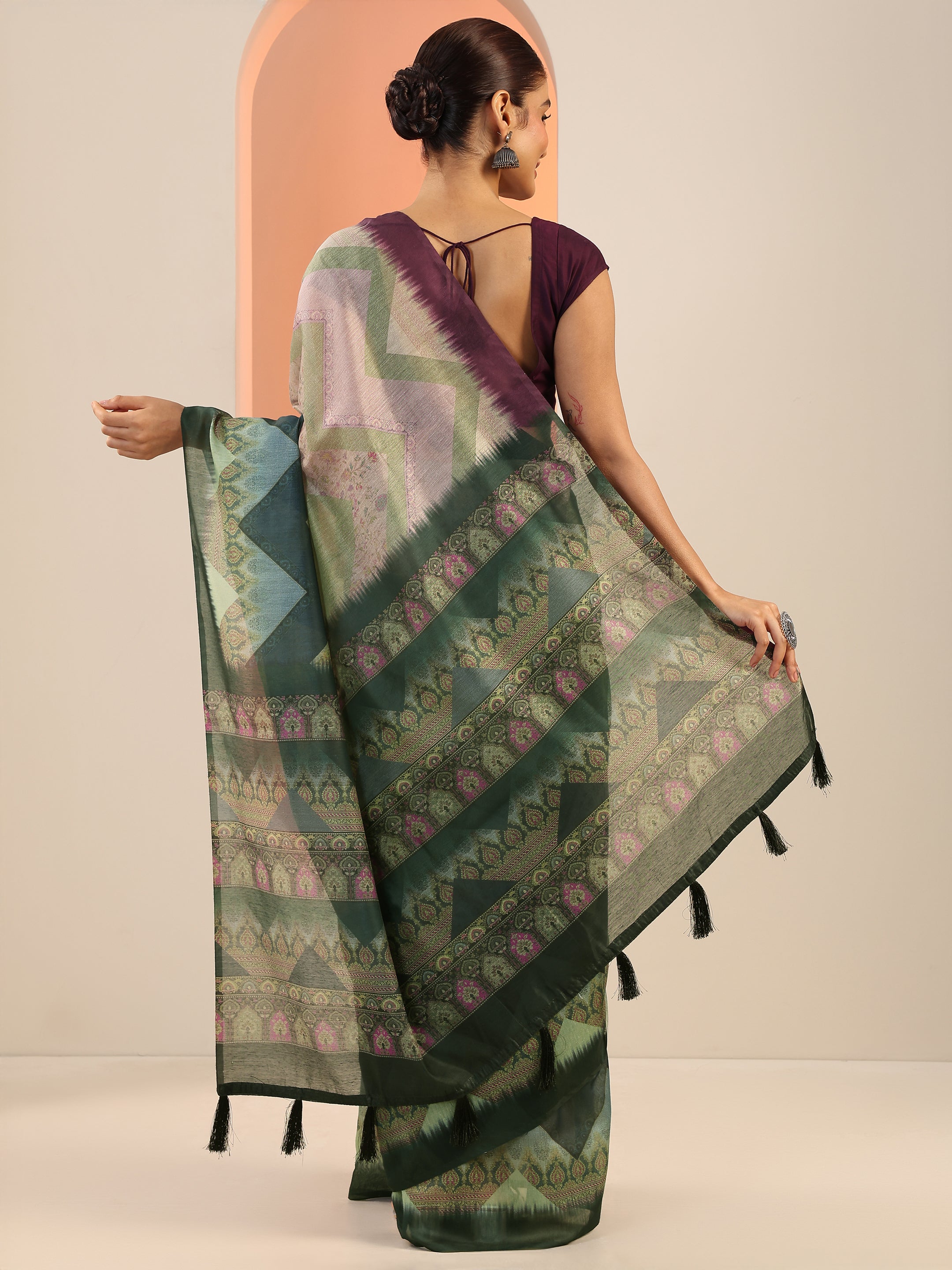 Green Printed Silk Saree With Unstitched Blouse Piece