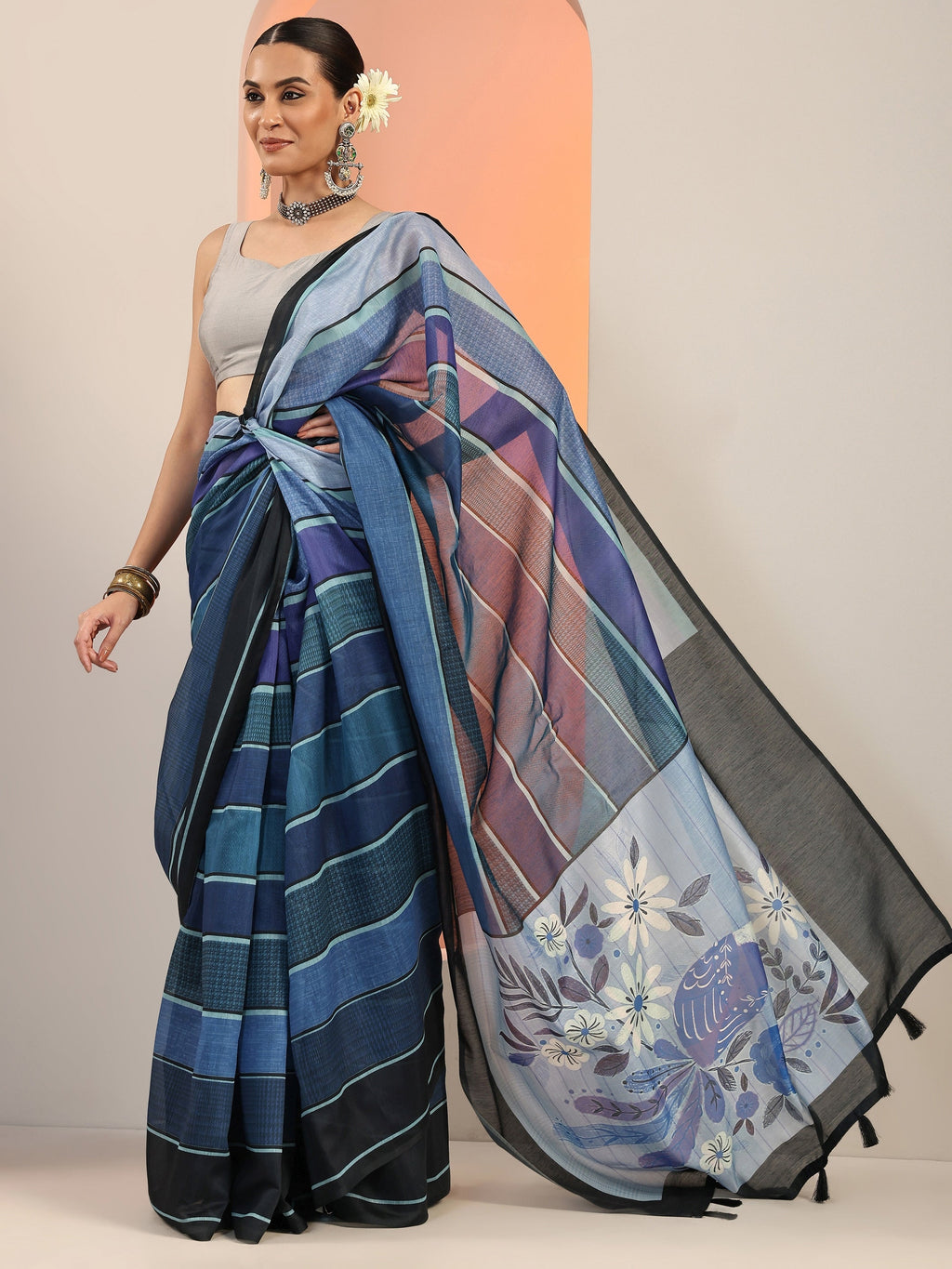 Blue Printed Silk Blend Saree With Unstitched Blouse Piece