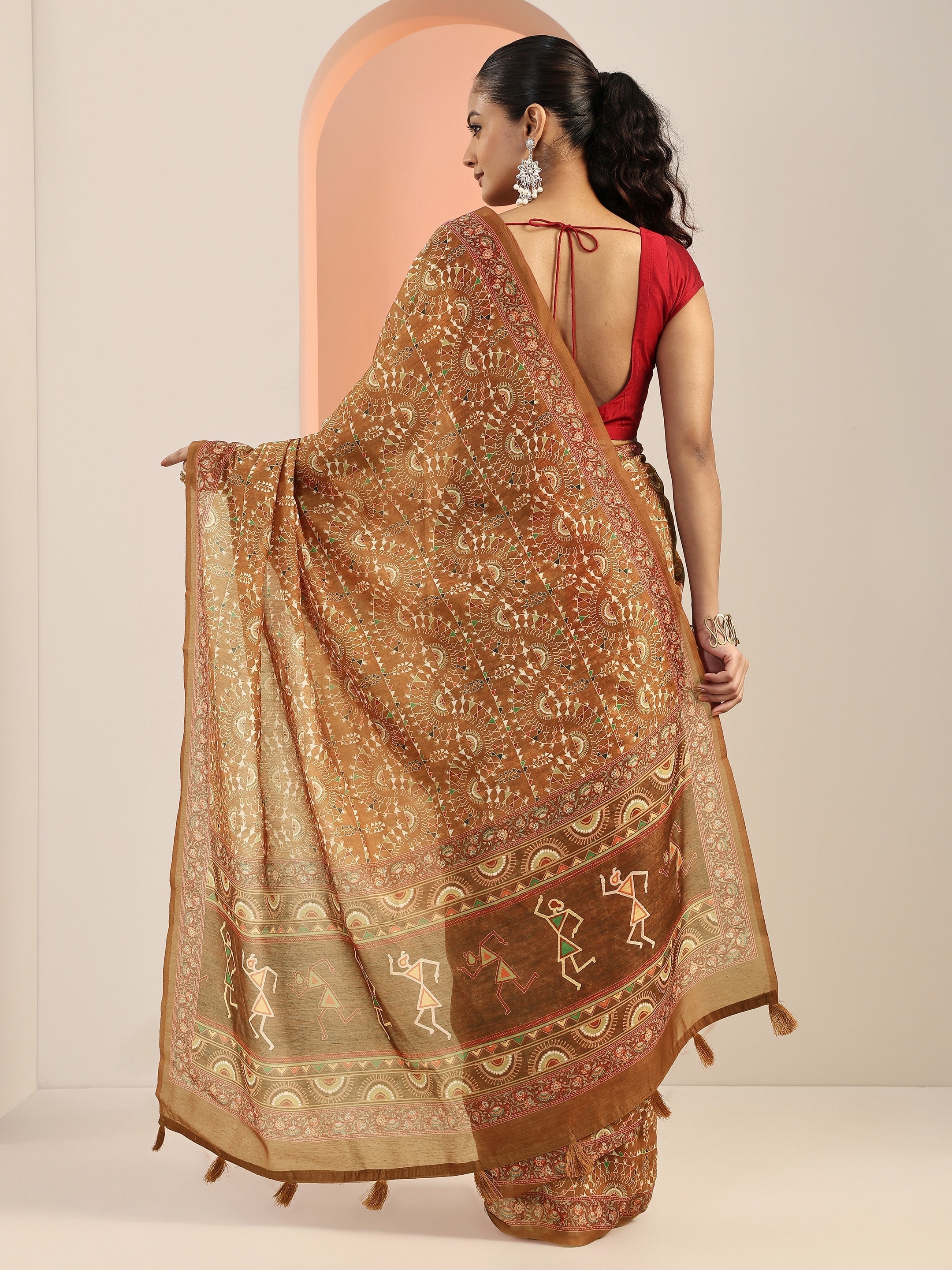 Brown Printed Silk Blend Saree With Unstitched Blouse Piece