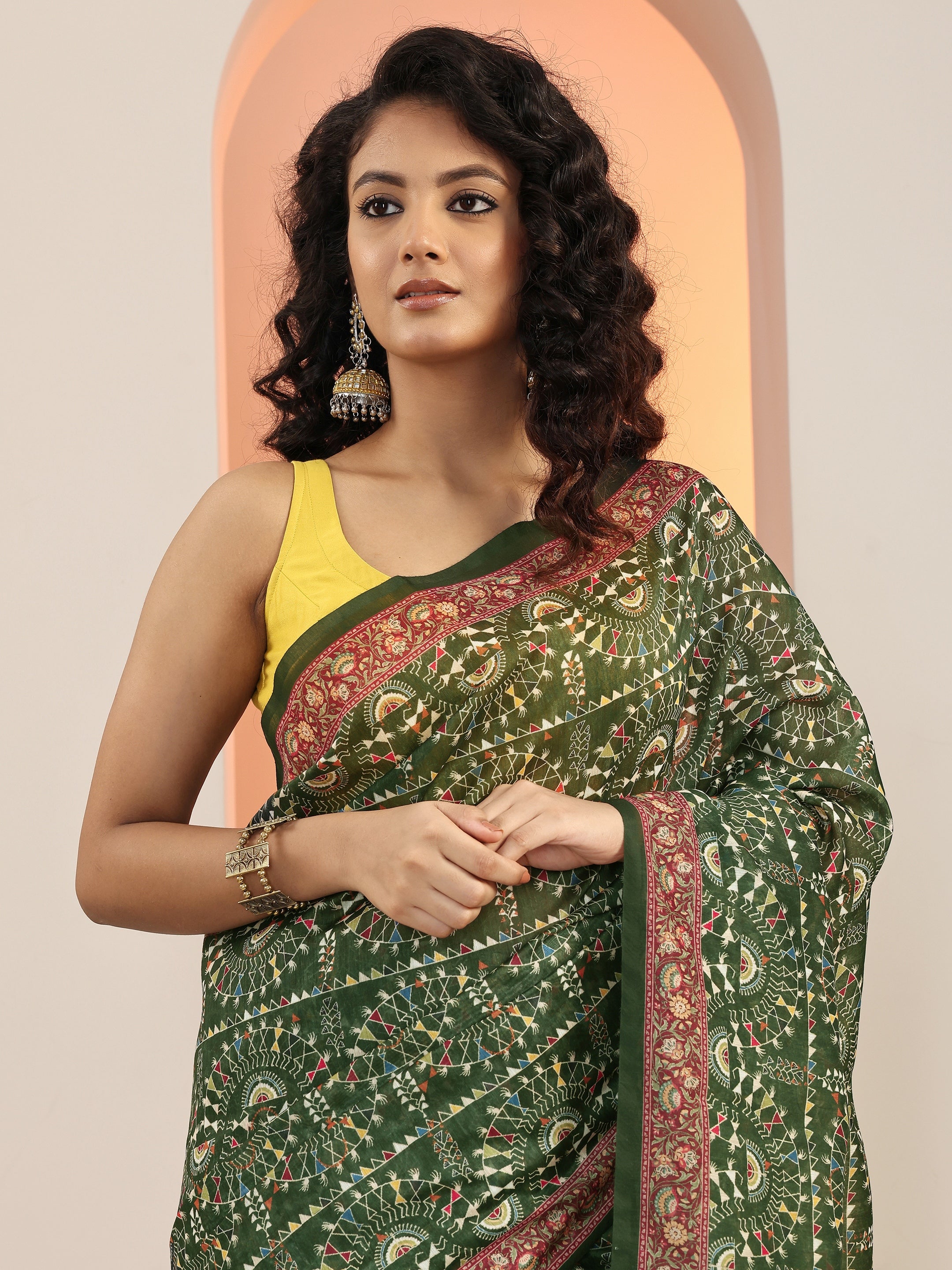 Green Printed Silk Blend Saree With Unstitched Blouse Piece