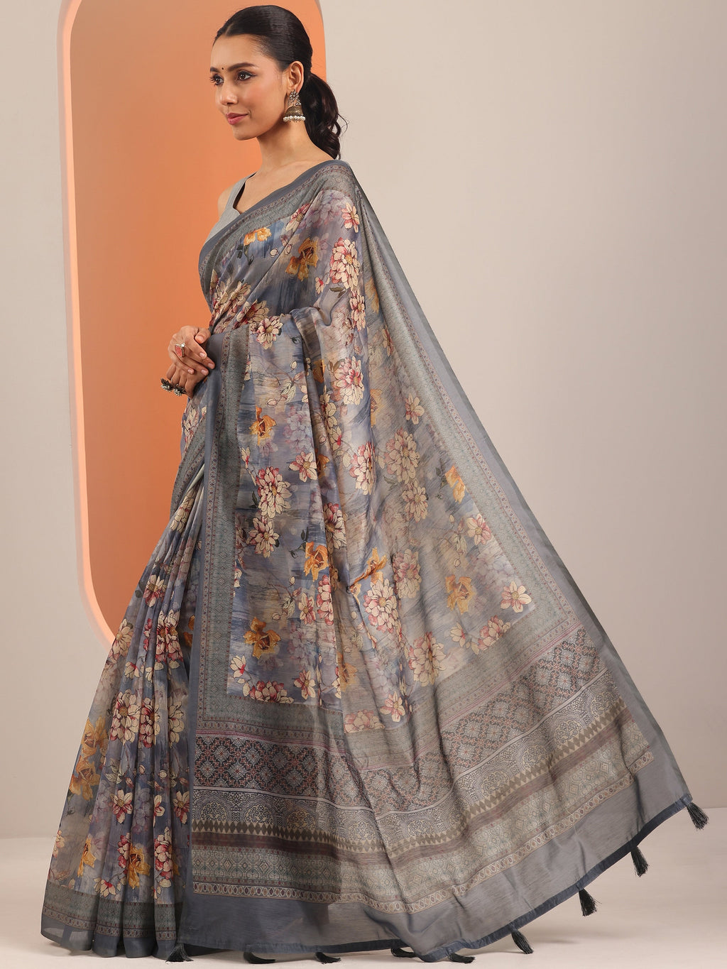 Blue Printed Silk Blend Saree With Unstitched Blouse Piece