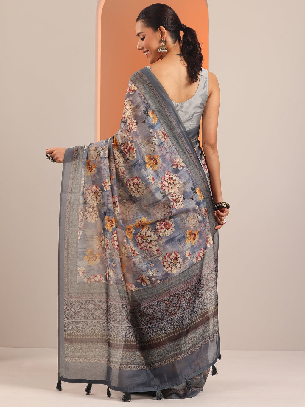 Blue Printed Silk Blend Saree With Unstitched Blouse Piece