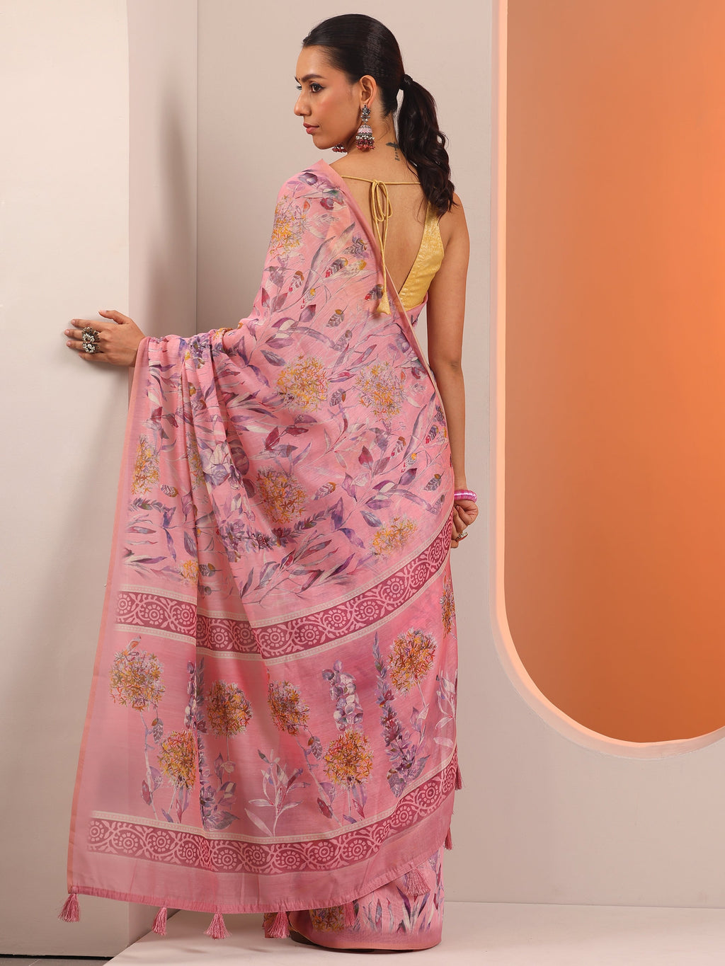 Pink Printed Silk Blend Saree With Unstitched Blouse Piece