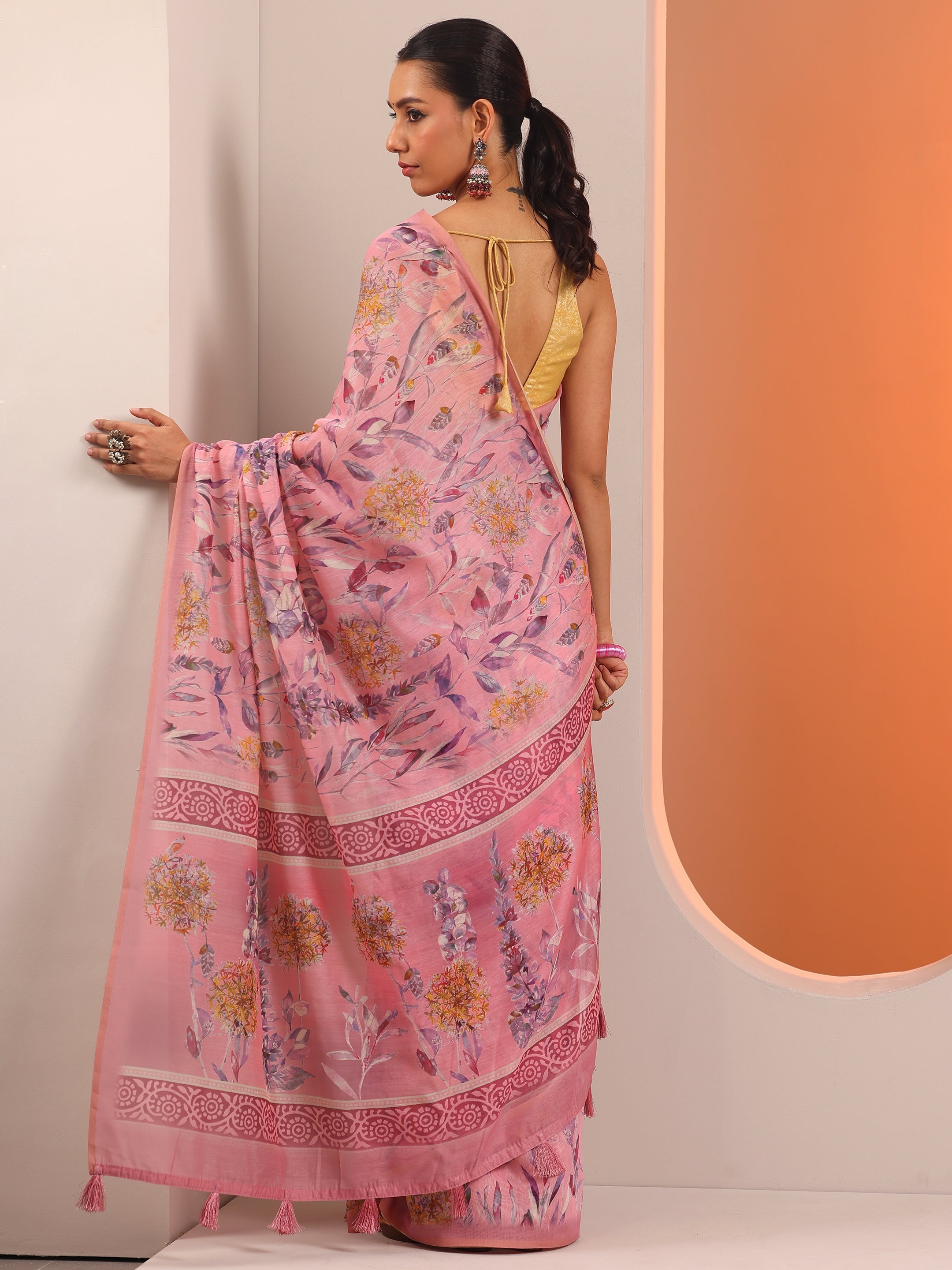 Pink Printed Silk Blend Saree With Unstitched Blouse Piece