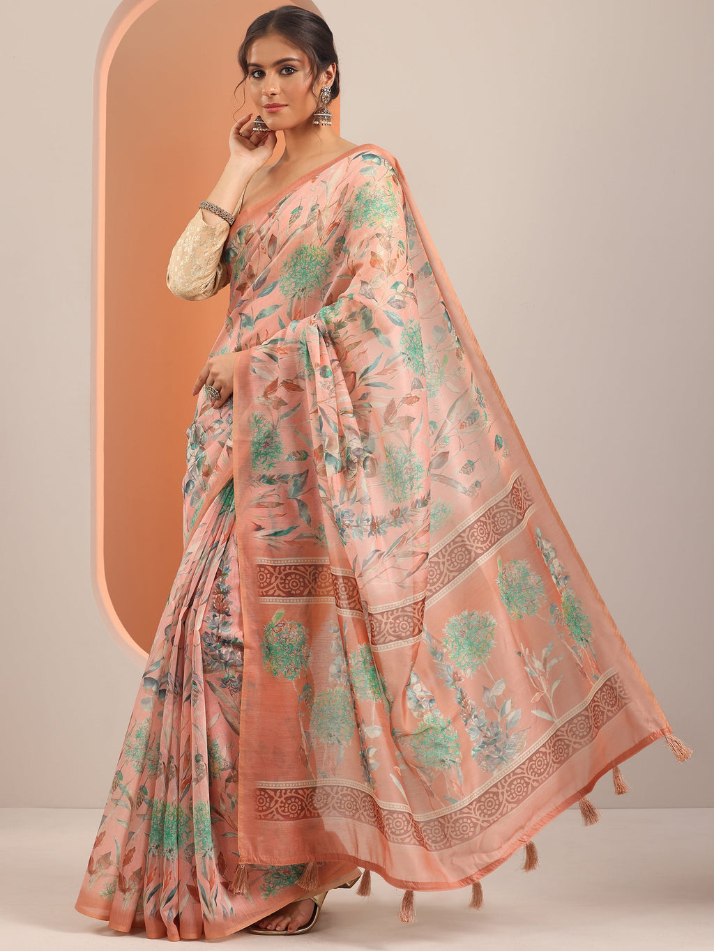Peach Printed Silk Blend Saree With Unstitched Blouse Piece
