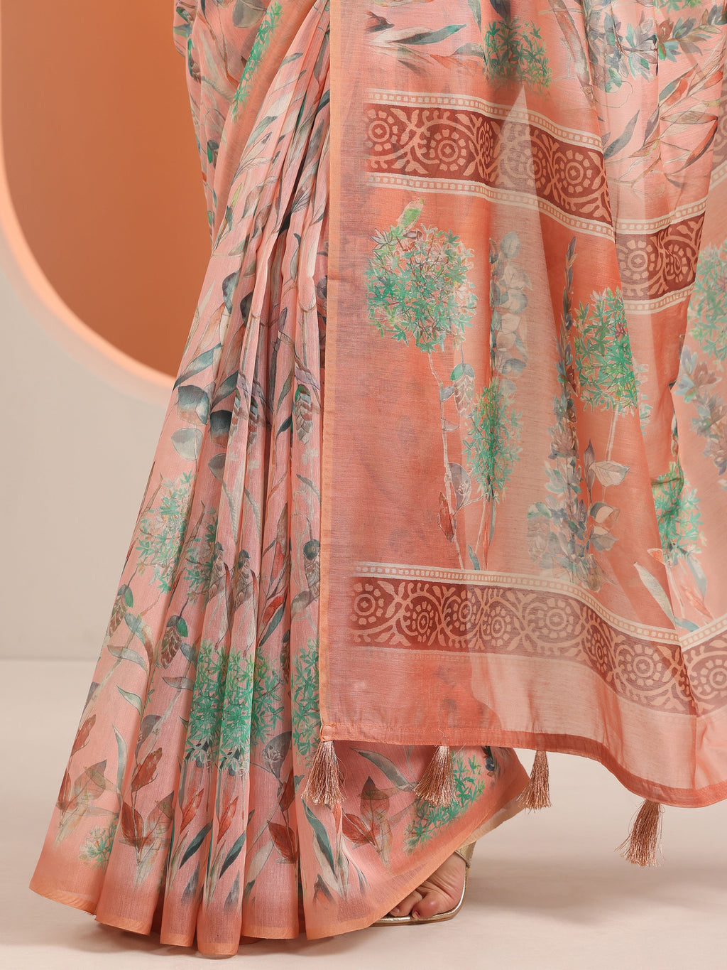 Peach Printed Silk Blend Saree With Unstitched Blouse Piece