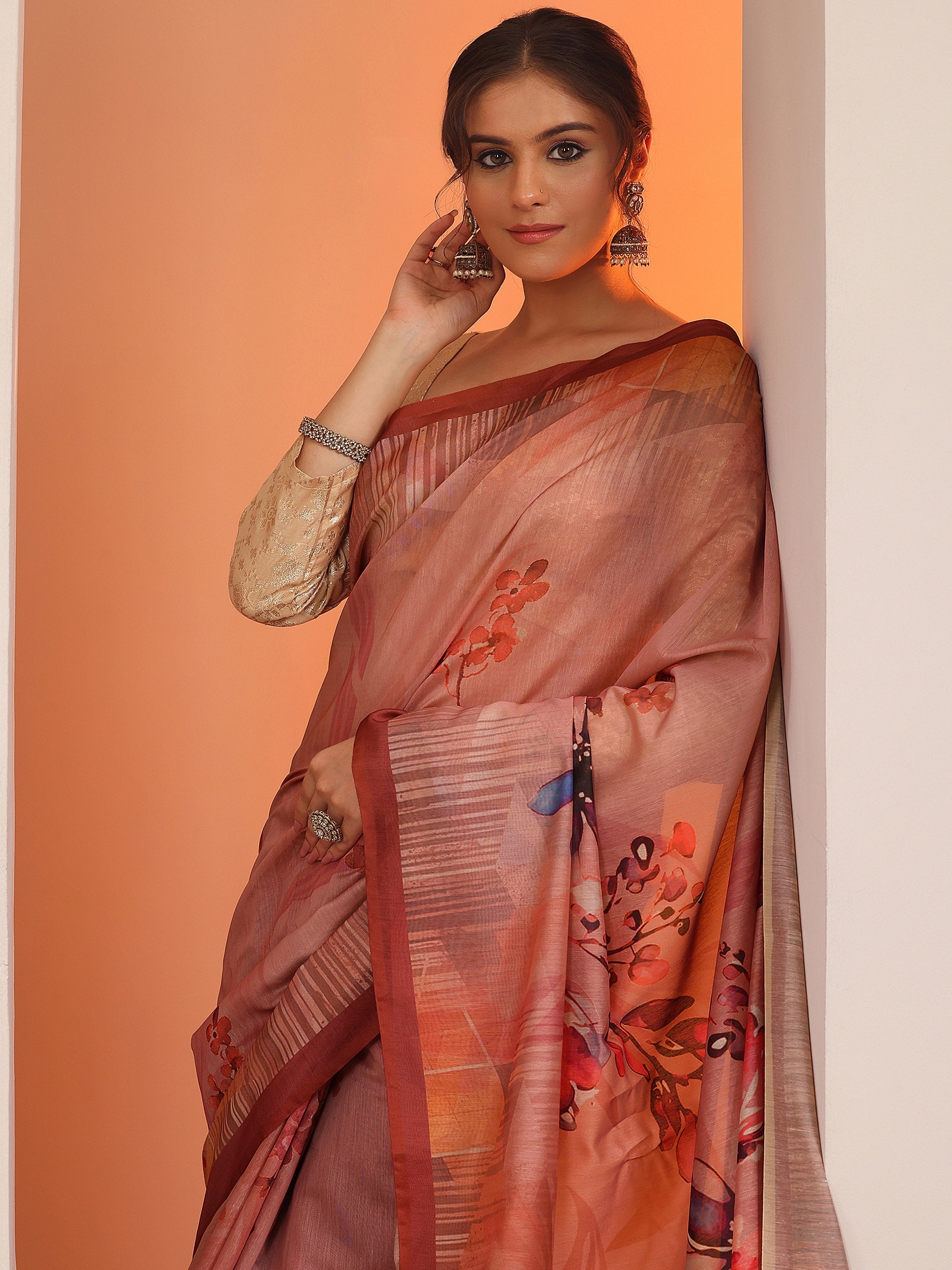 Peach Printed Silk Blend Saree With Unstitched Blouse Piece