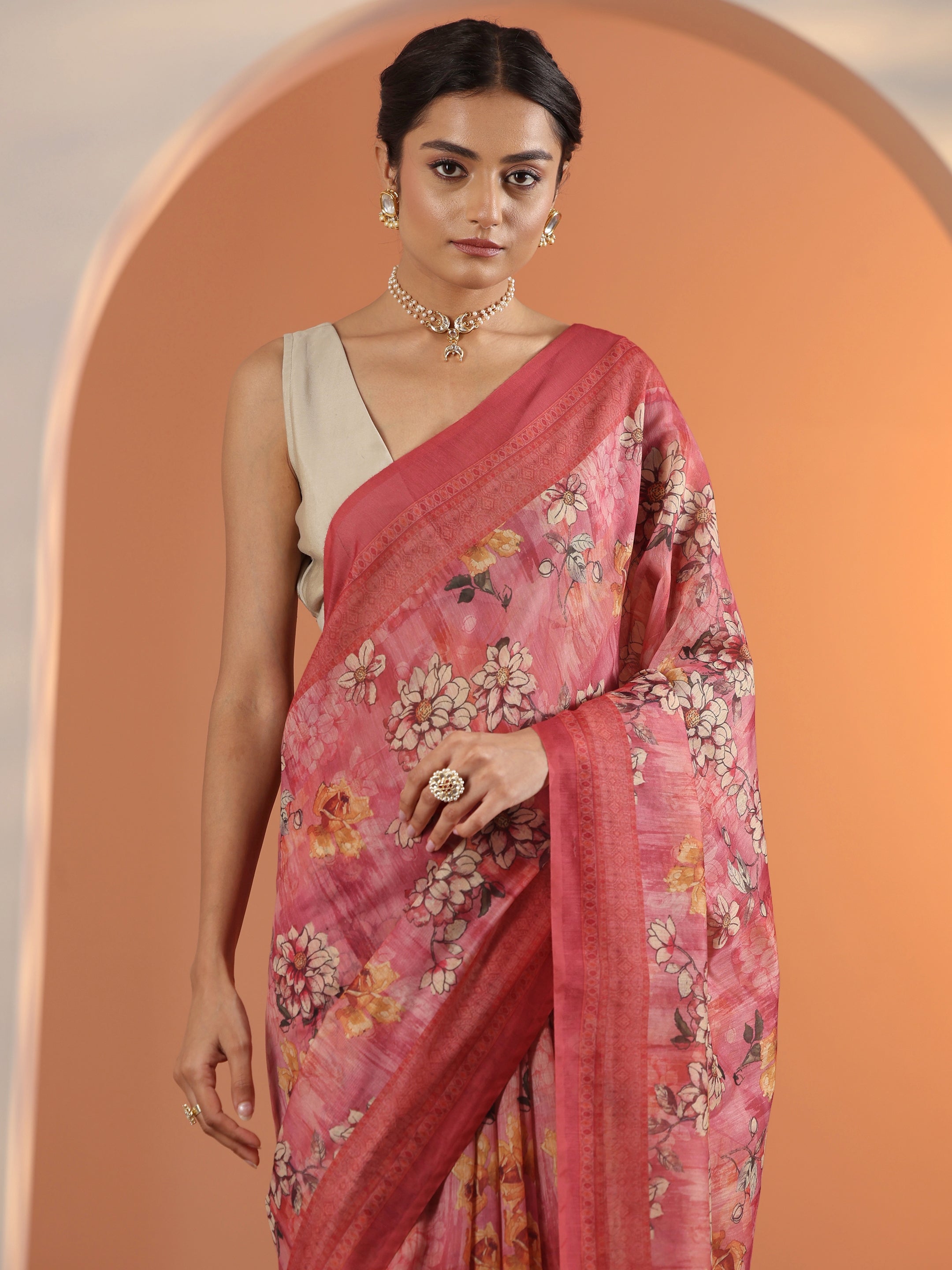Pink Printed Silk Blend Saree With Unstitched Blouse Piece