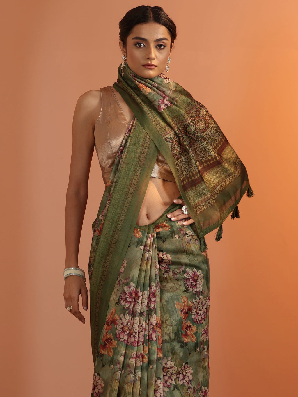 Green Printed Silk Blend Saree With Unstitched Blouse Piece