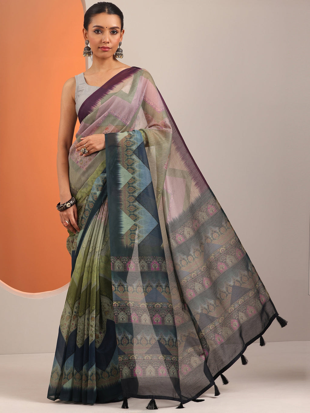 Green Printed Silk Blend Saree With Unstitched Blouse Piece