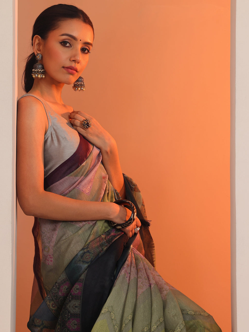 Green Printed Silk Blend Saree With Unstitched Blouse Piece