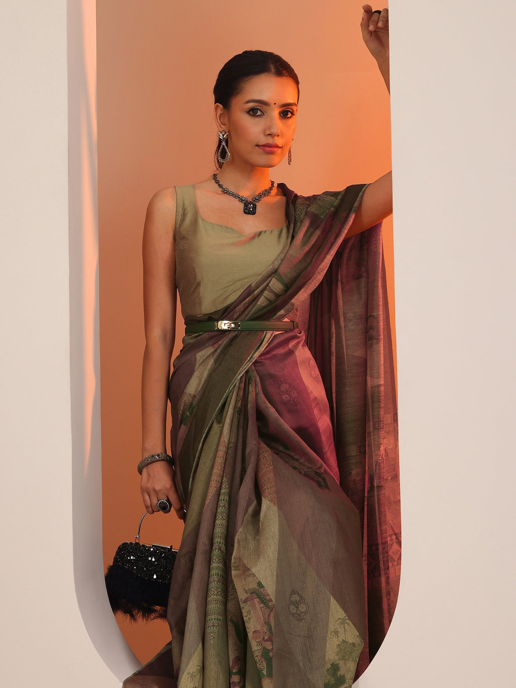 Green Printed Silk Blend Saree With Unstitched Blouse Piece
