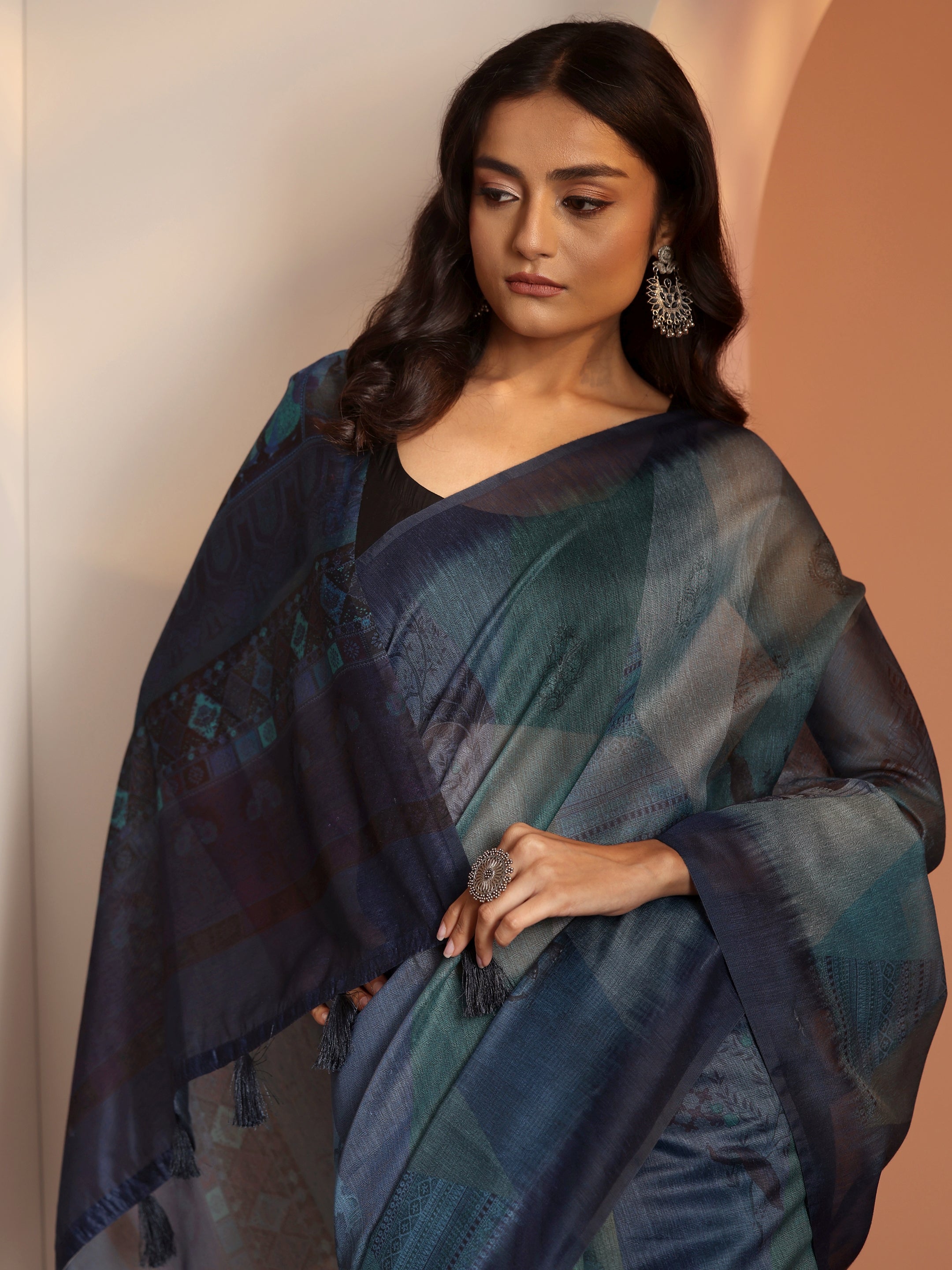 Blue Printed Silk Blend Saree With Unstitched Blouse Piece