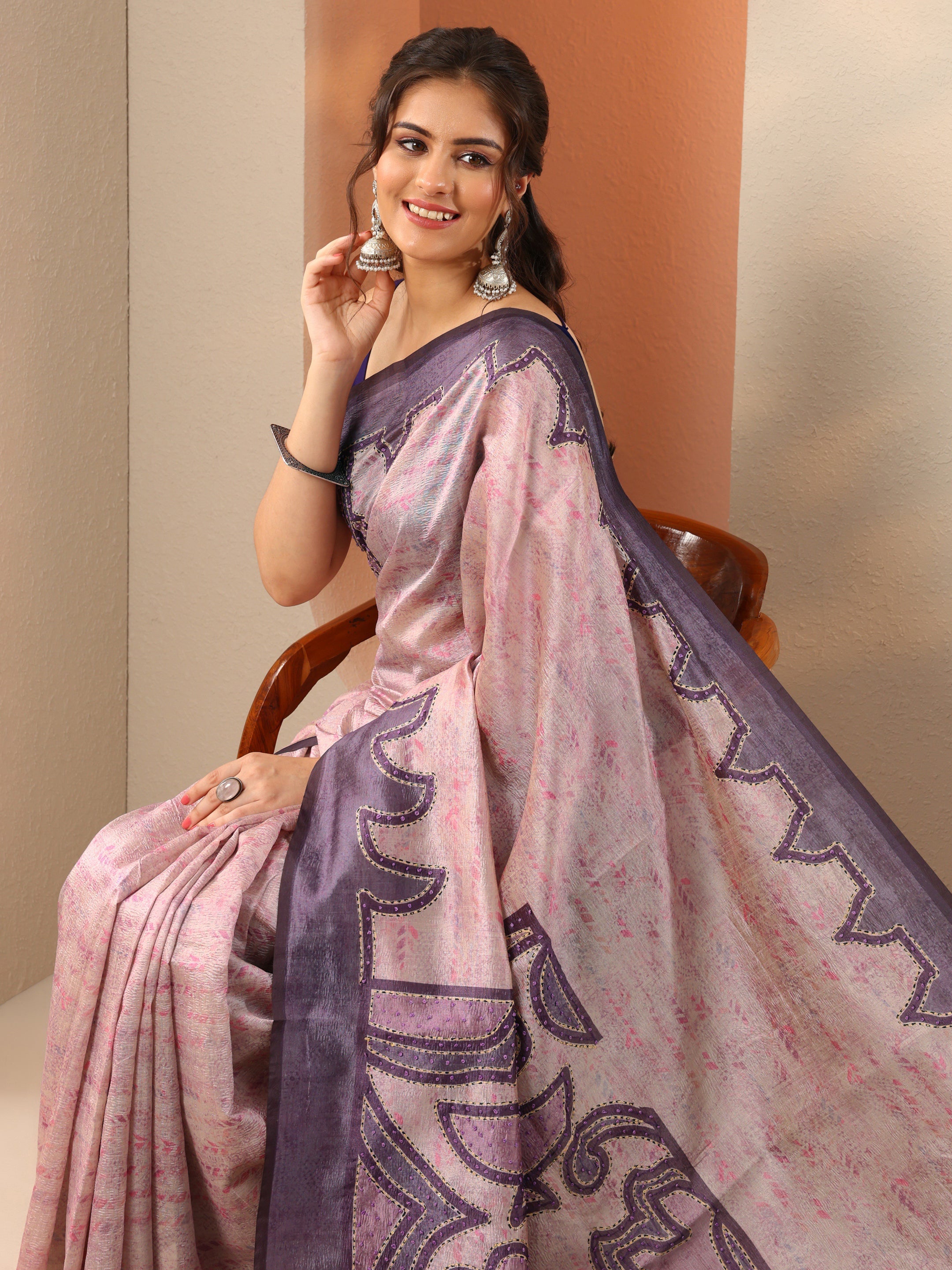 Lavender Embellished Silk Blend Saree With Unstitched Blouse Piece