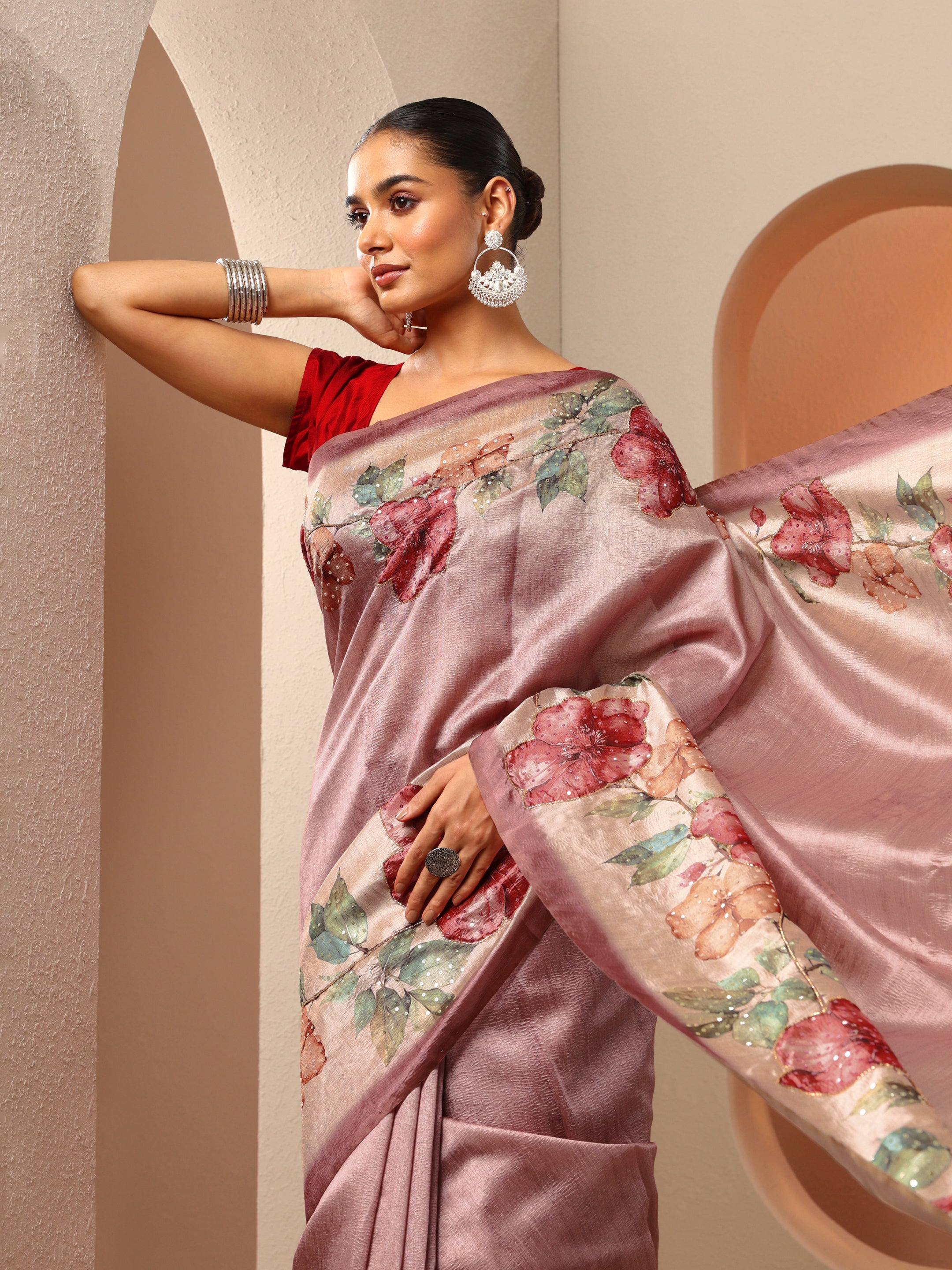 Pink Embellished Silk Blend Saree With Unstitched Blouse Piece