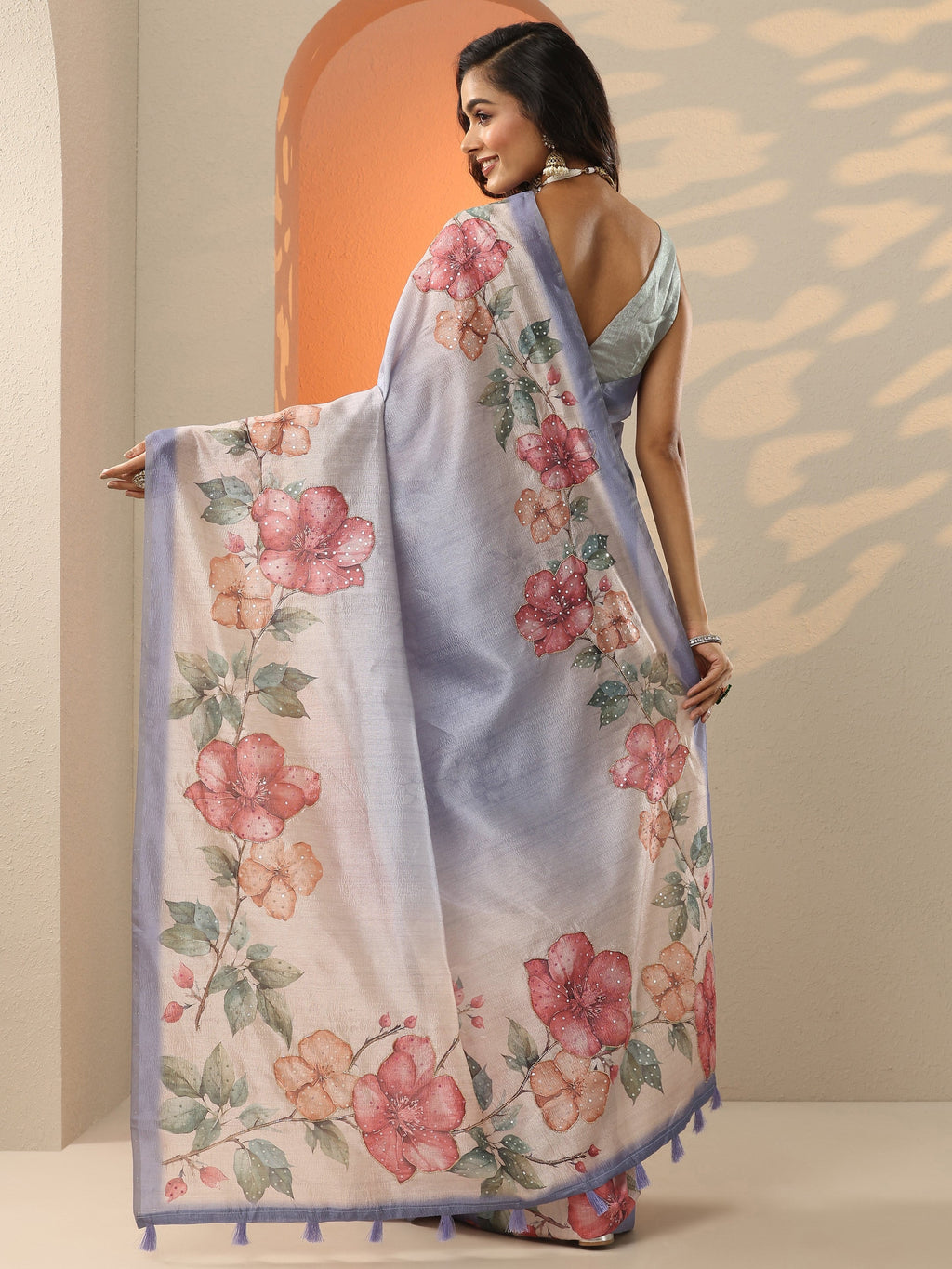 Lavender Embellished Silk Blend Saree With Unstitched Blouse Piece