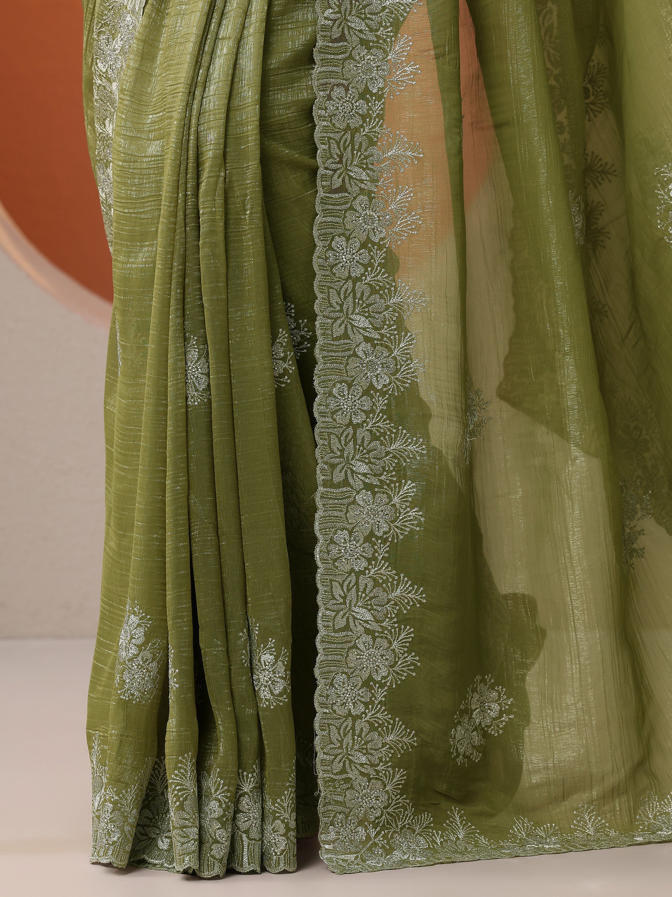 Green Embroidered Organza Saree With Unstitched Blouse Piece