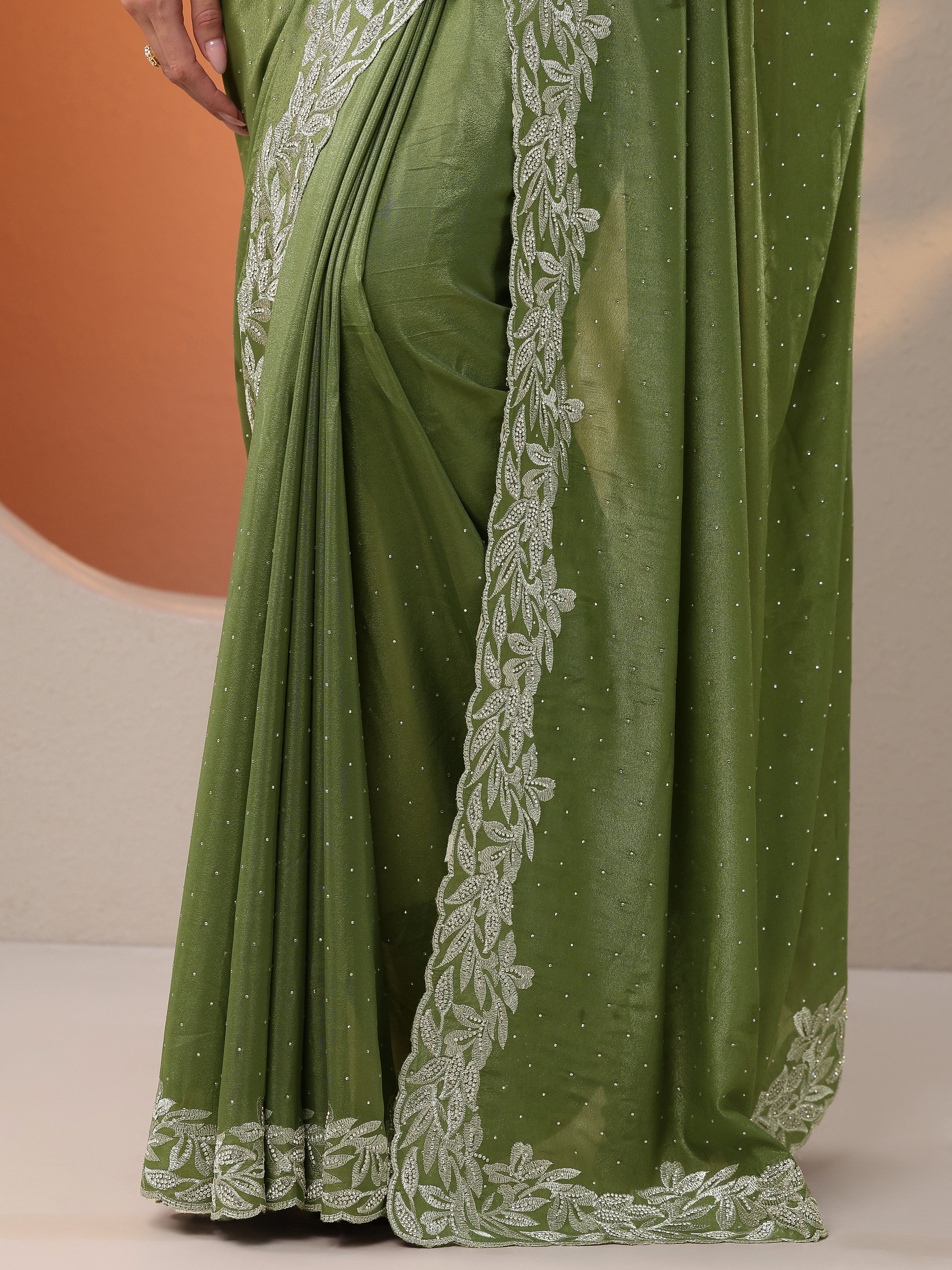 Green Embellished Chinon Saree With Unstitched Blouse Piece