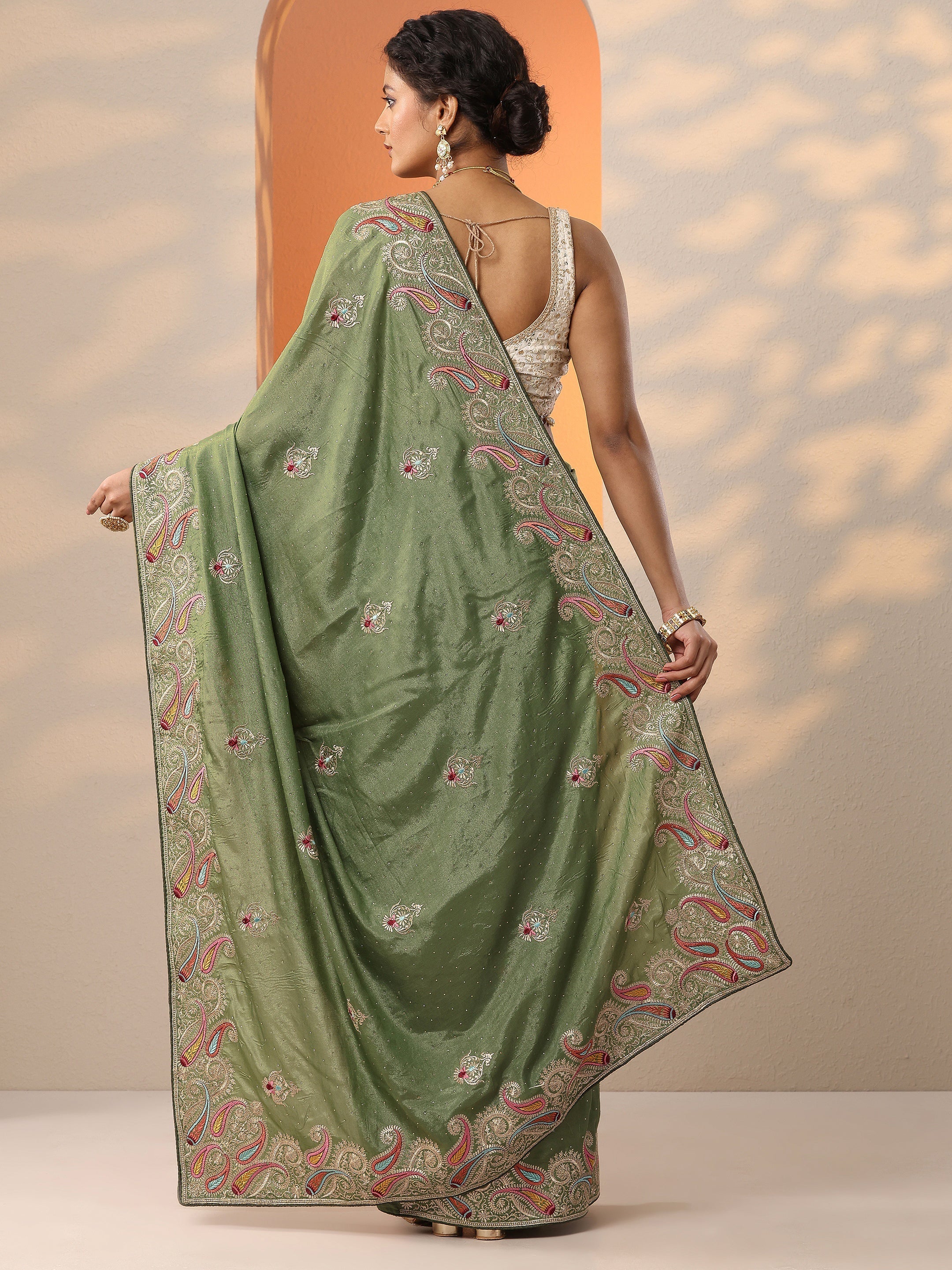 Green Embroidered Chinon Saree With Unstitched Blouse Piece
