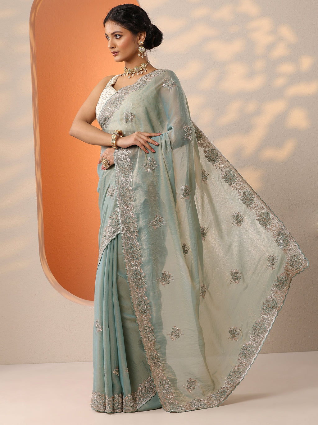 Blue Embellished Organza Saree With Unstitched Blouse Piece