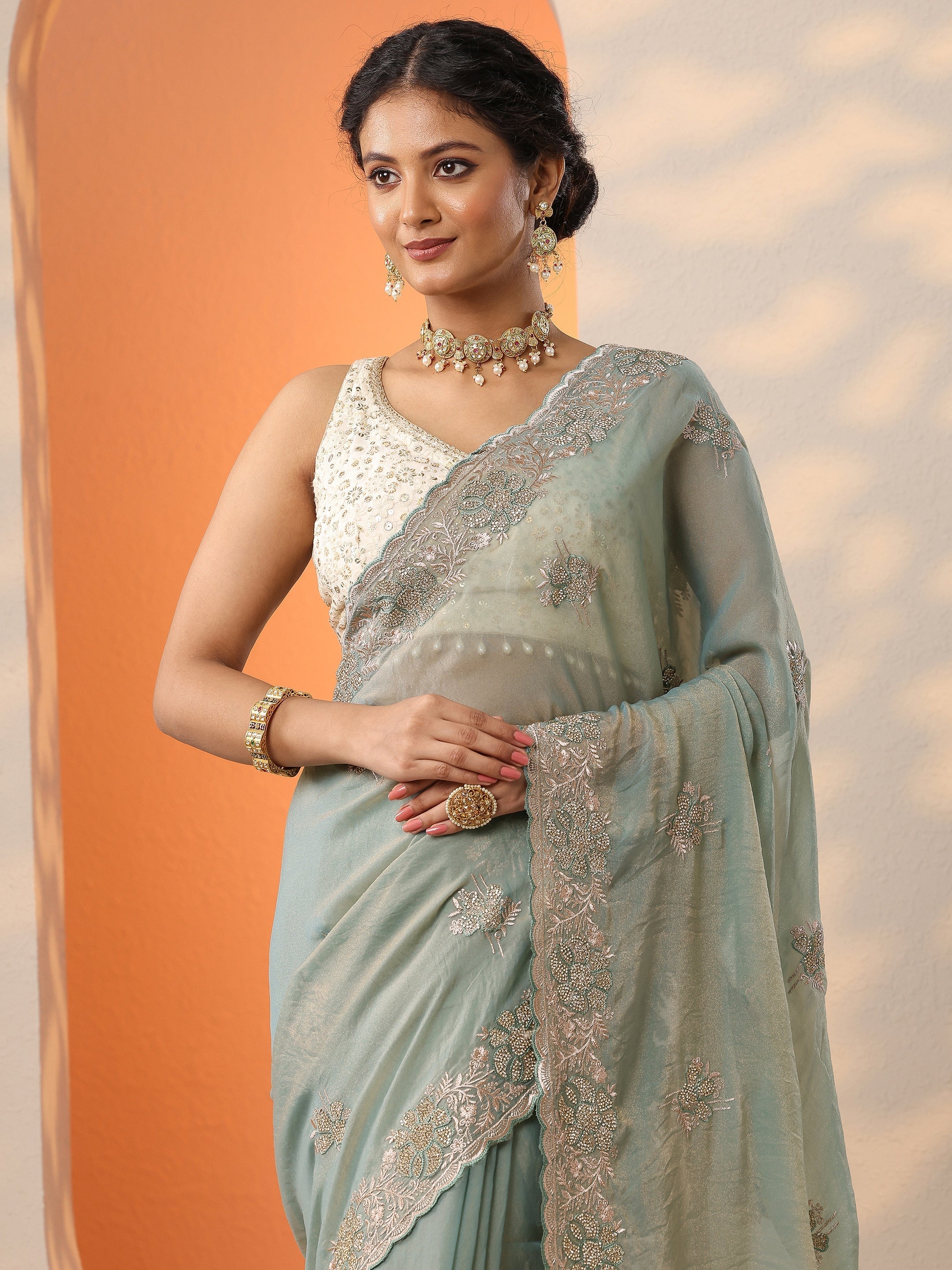 Blue Embellished Organza Saree With Unstitched Blouse Piece