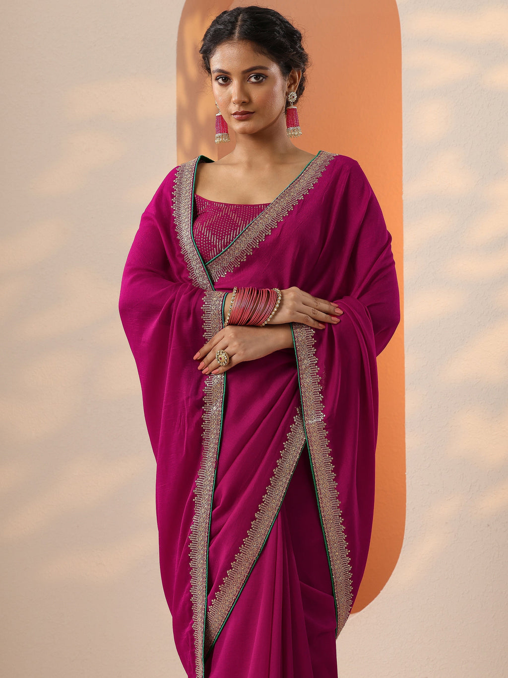 Pink Solid Silk Blend Saree With Unstitched Blouse Piece