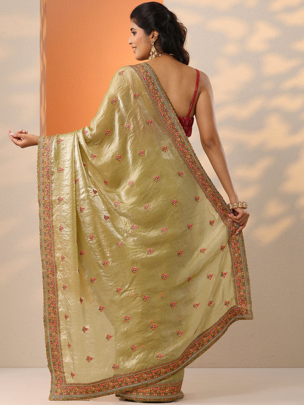 Green Embroidered Banarasi Organza Saree With Unstitched Blouse Piece