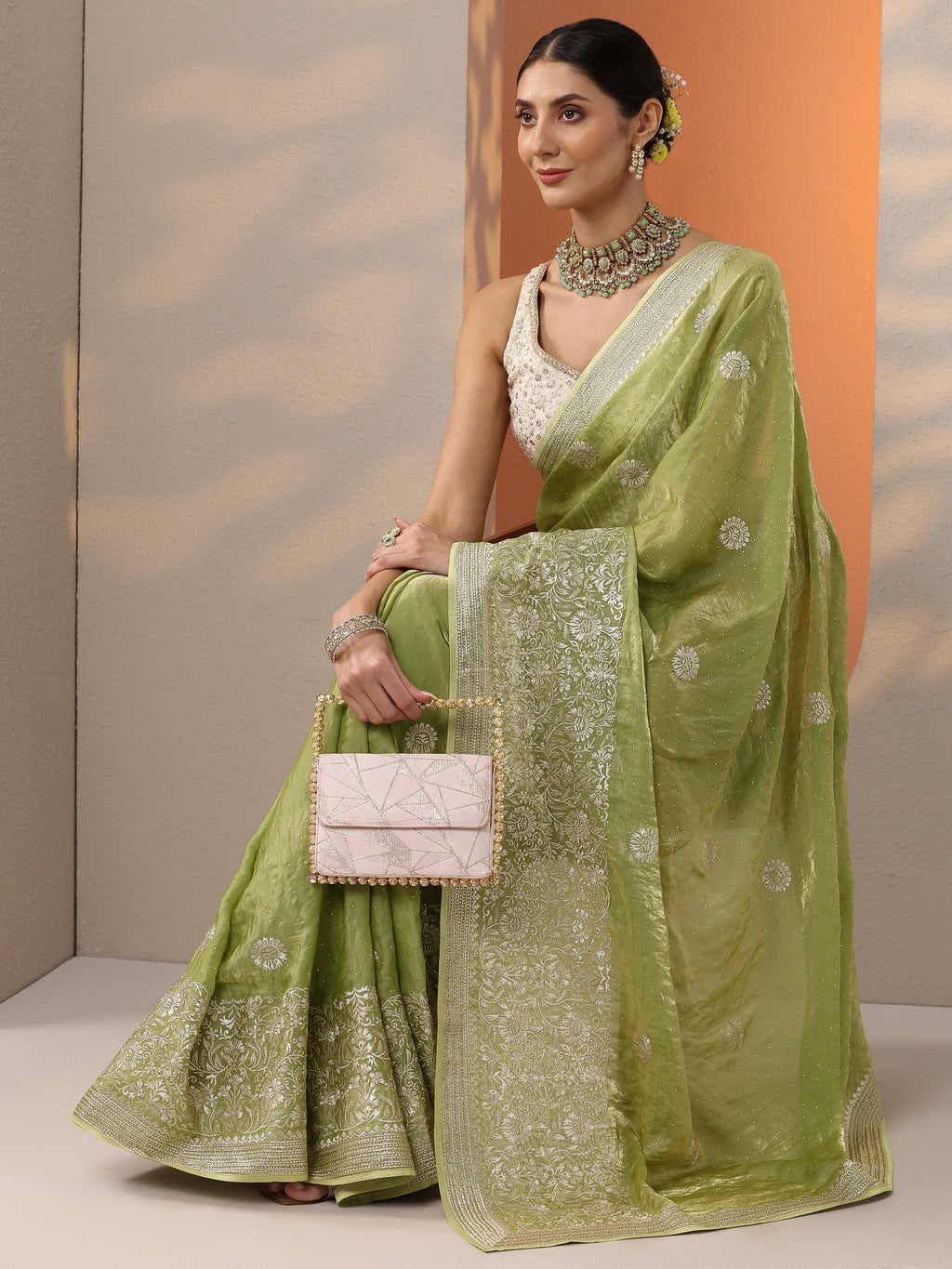Green Embellished Organza Saree With Unstitched Blouse Piece