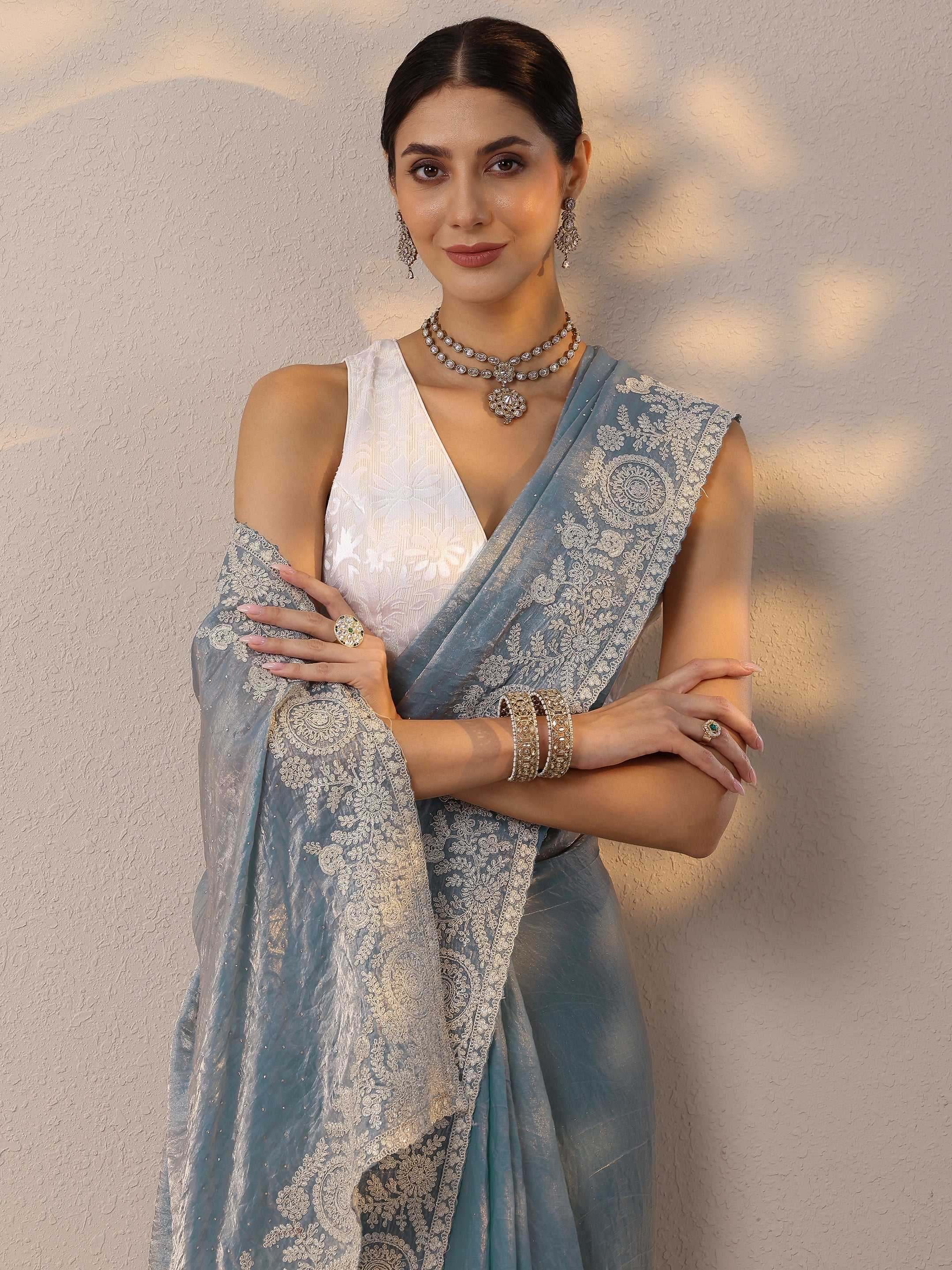 Blue Embellished Organza Saree With Unstitched Blouse Piece