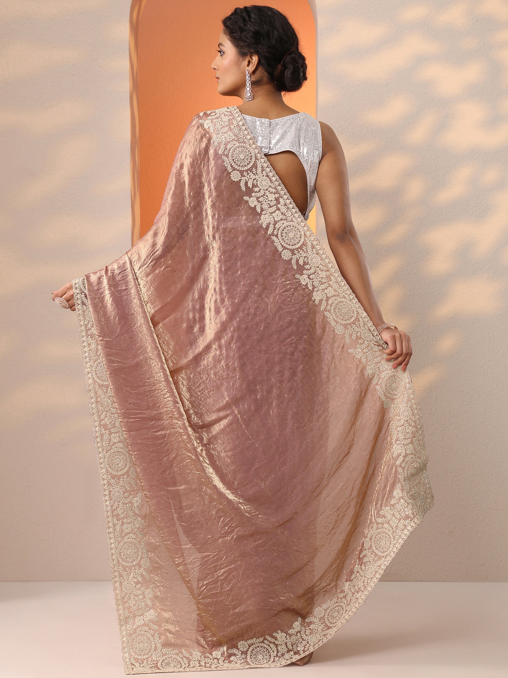Pink Embellished Organza Saree With Unstitched Blouse Piece