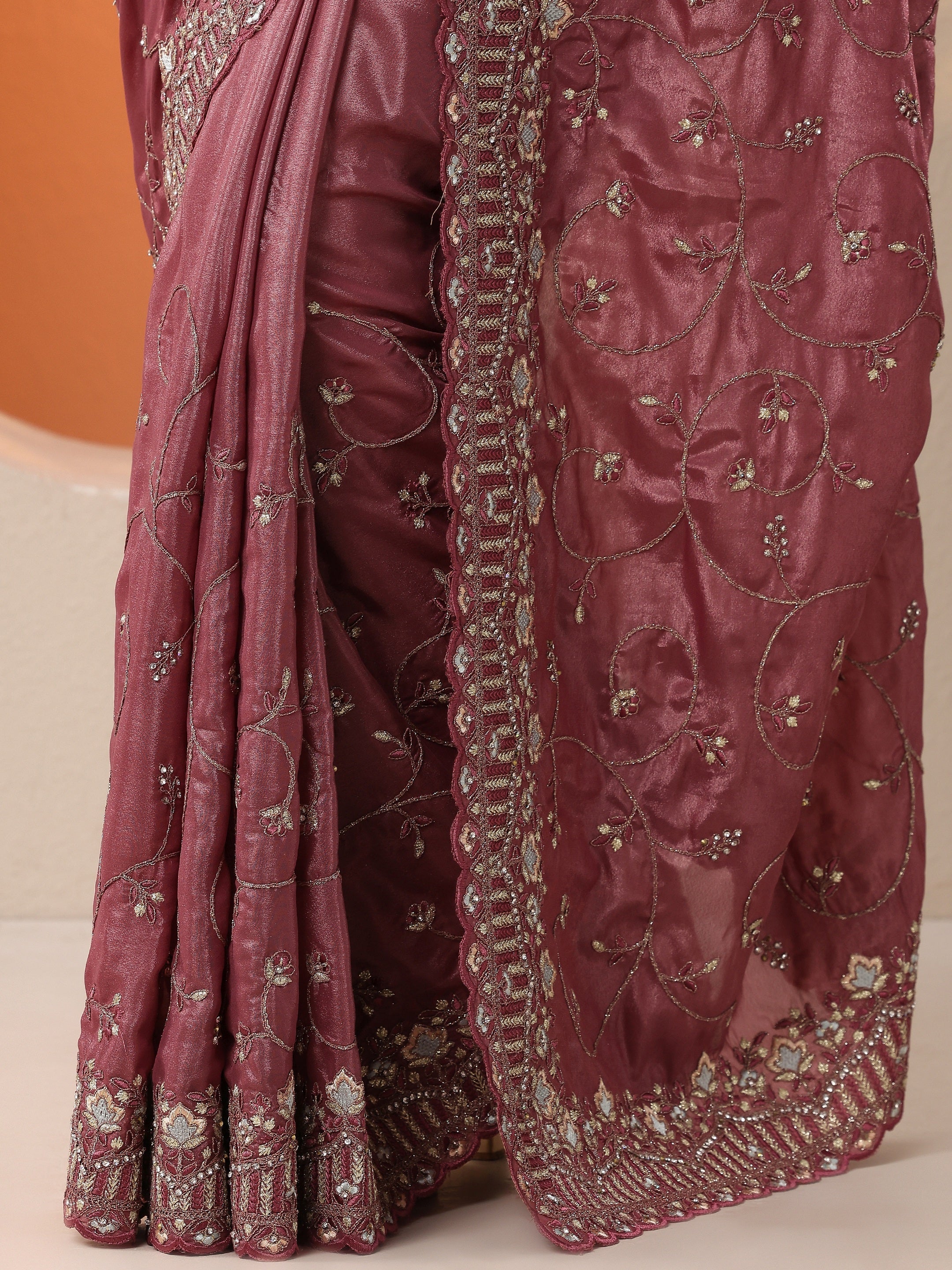 Mauve Embroidered Organza Saree With Unstitched Blouse Piece