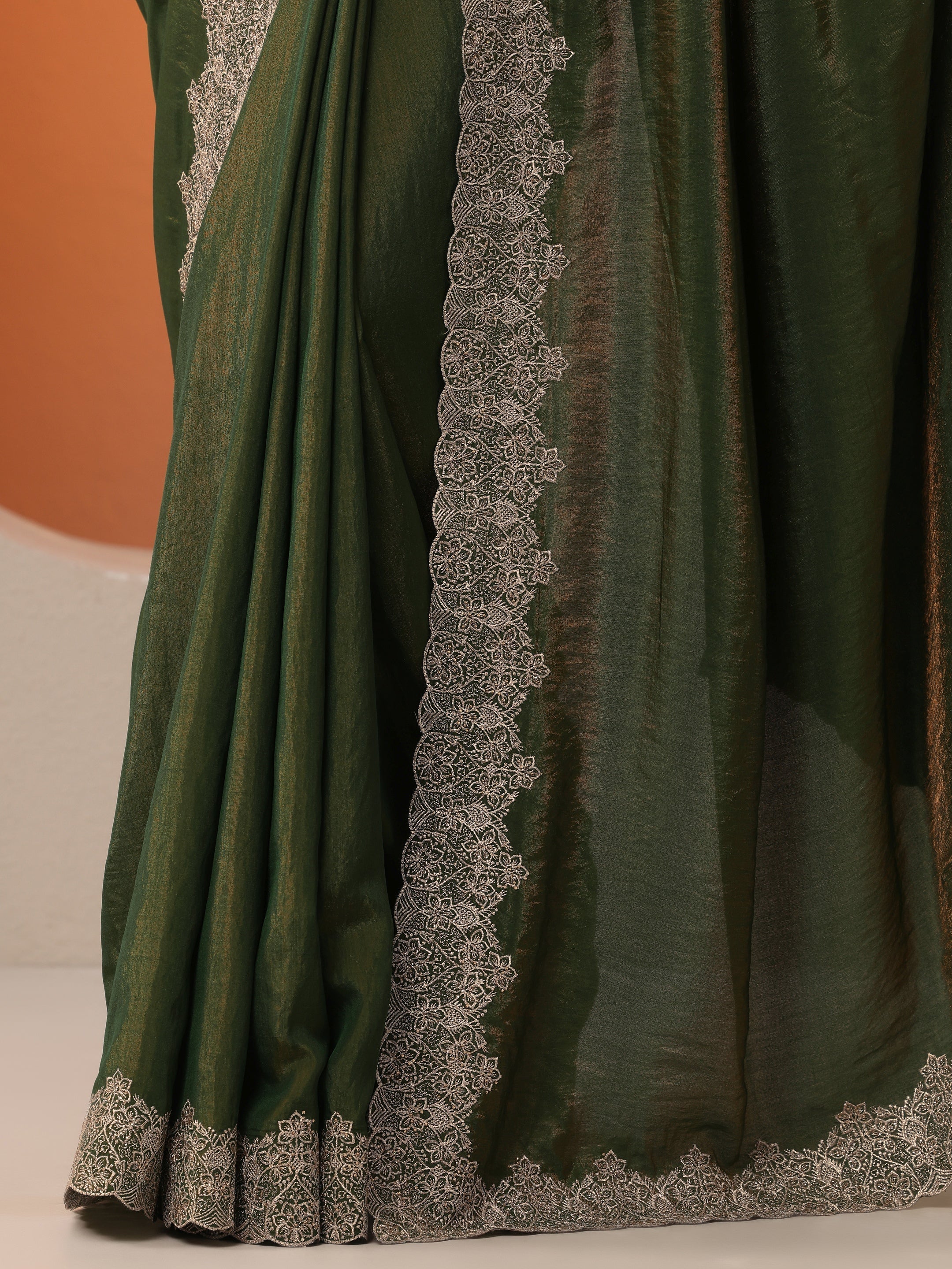 Green Solid Organza Saree With Unstitched Blouse Piece