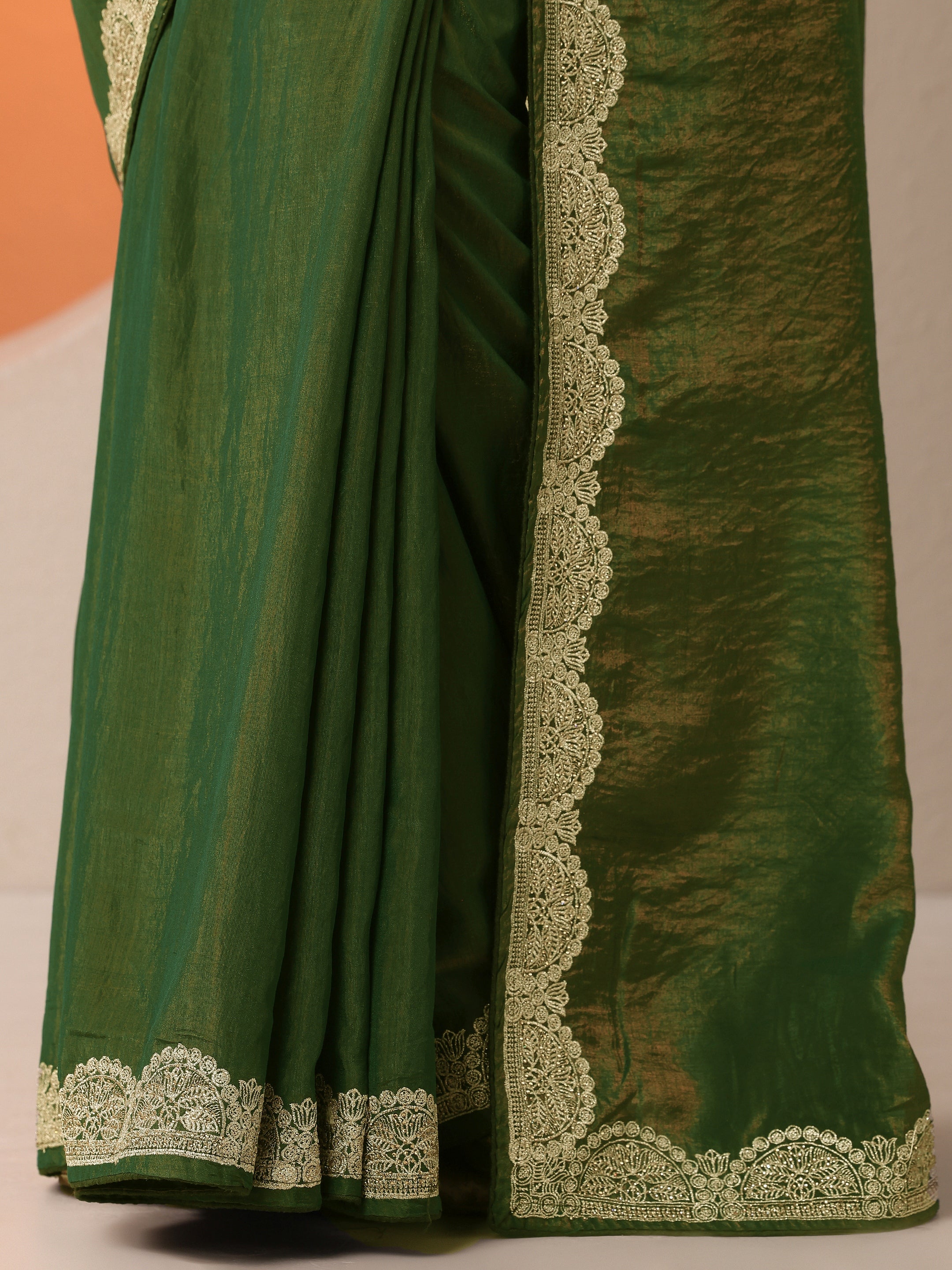 Green Solid Organza Saree With Unstitched Blouse Piece