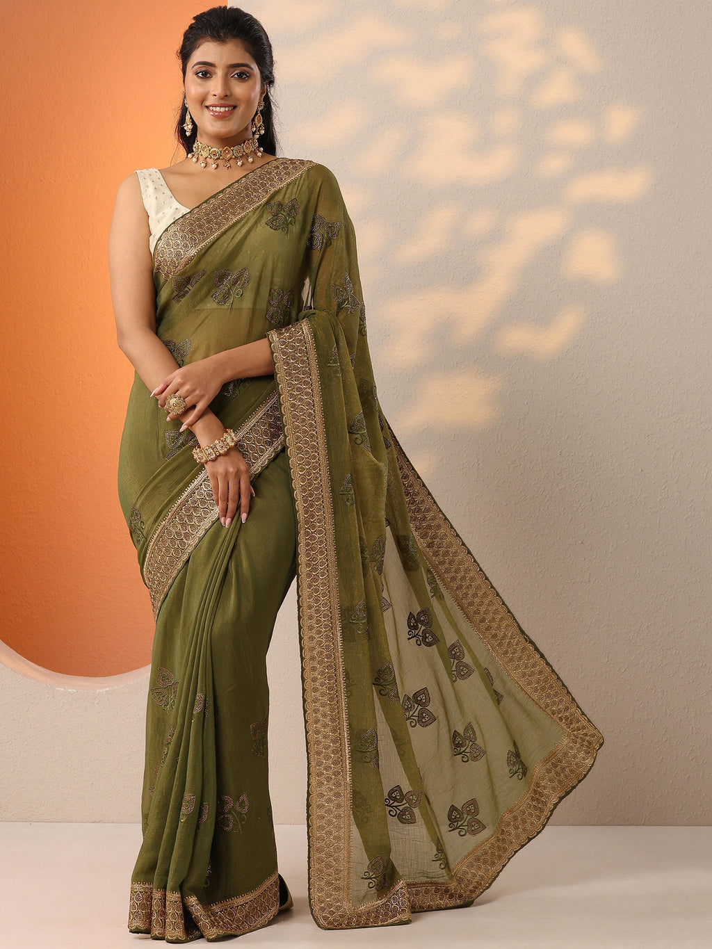 Green Embroidered Chinon Saree With Unstitched Blouse Piece