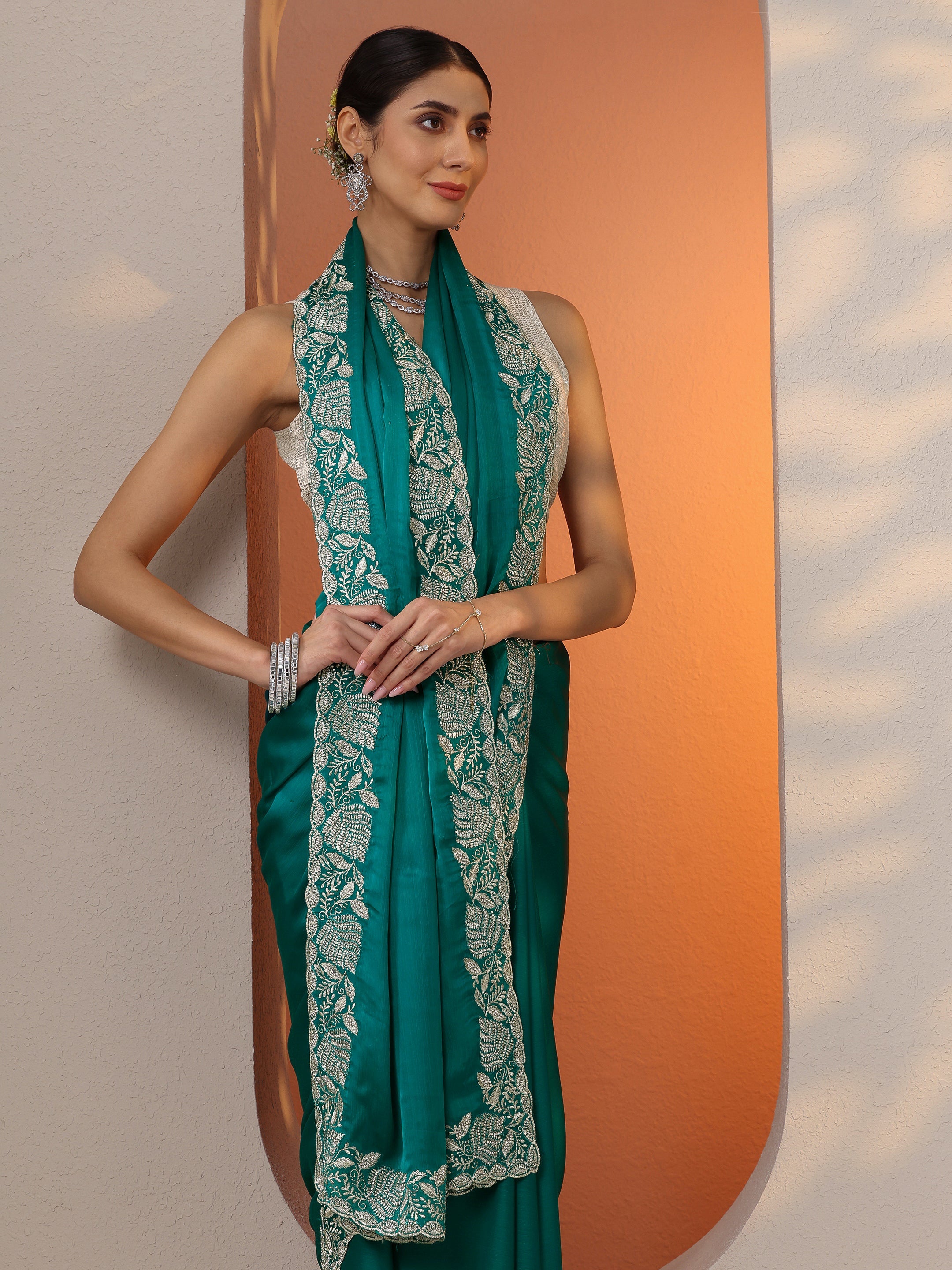 Blue Solid Chinon Saree With Unstitched Blouse Piece
