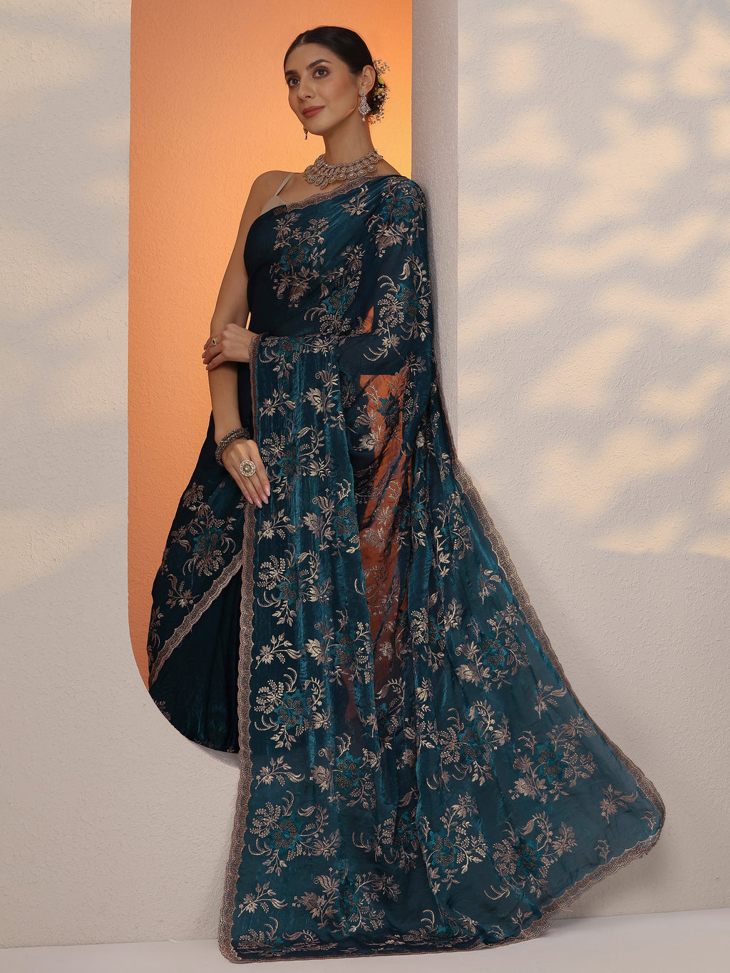 Blue Embroidered Organza Saree With Unstitched Blouse Piece
