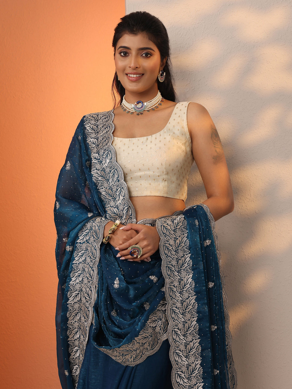 Blue Embellished Silk Blend Saree With Unstitched Blouse Piece