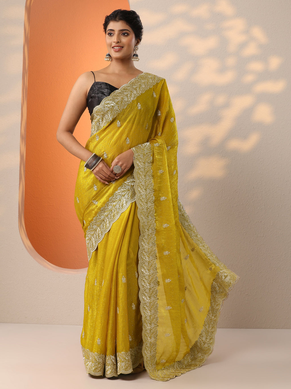 Mustard Embroidered Silk Blend Saree With Unstitched Blouse Piece