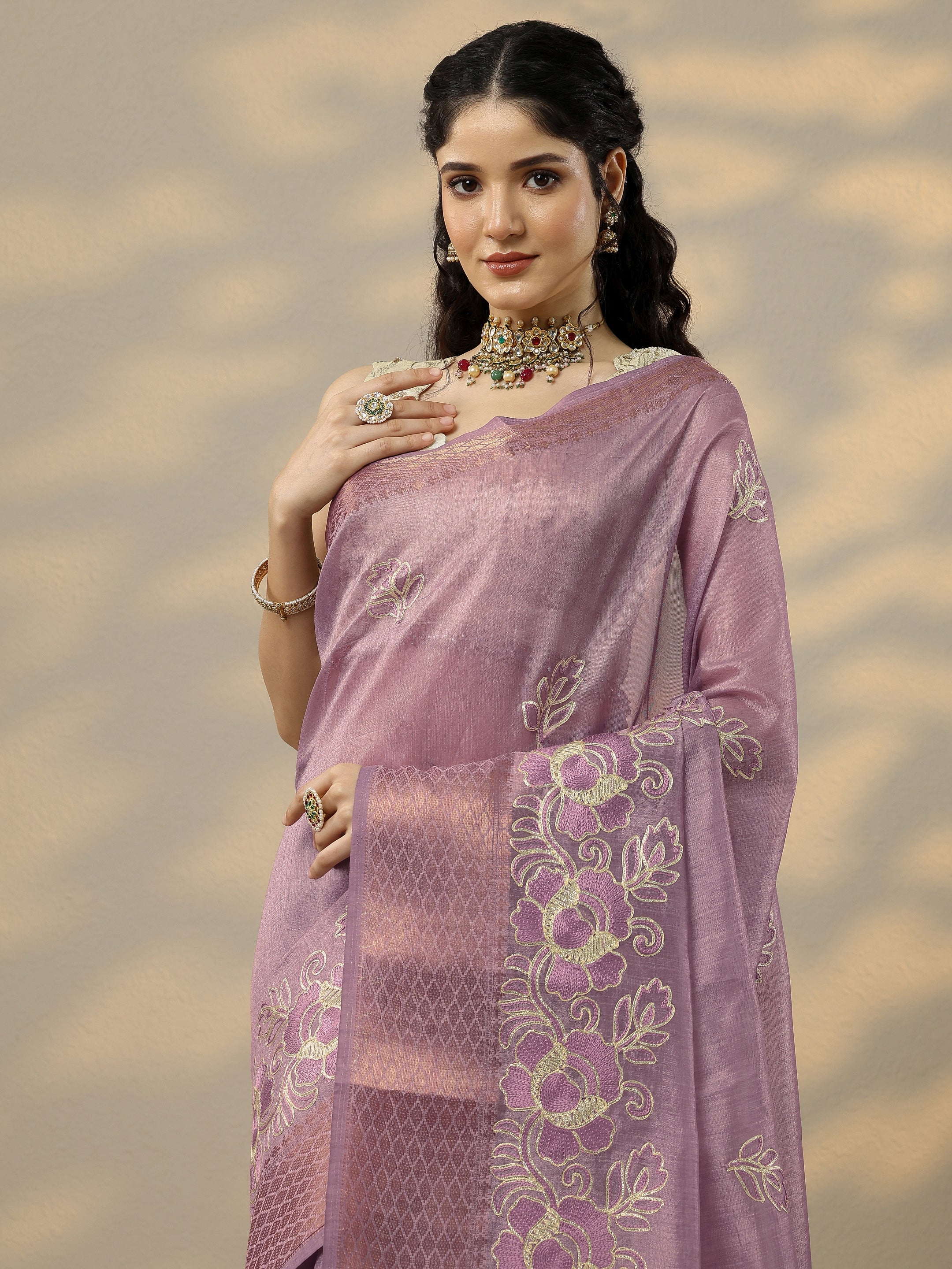 Lavender Embroidered Silk Blend Saree With Unstitched Blouse Piece
