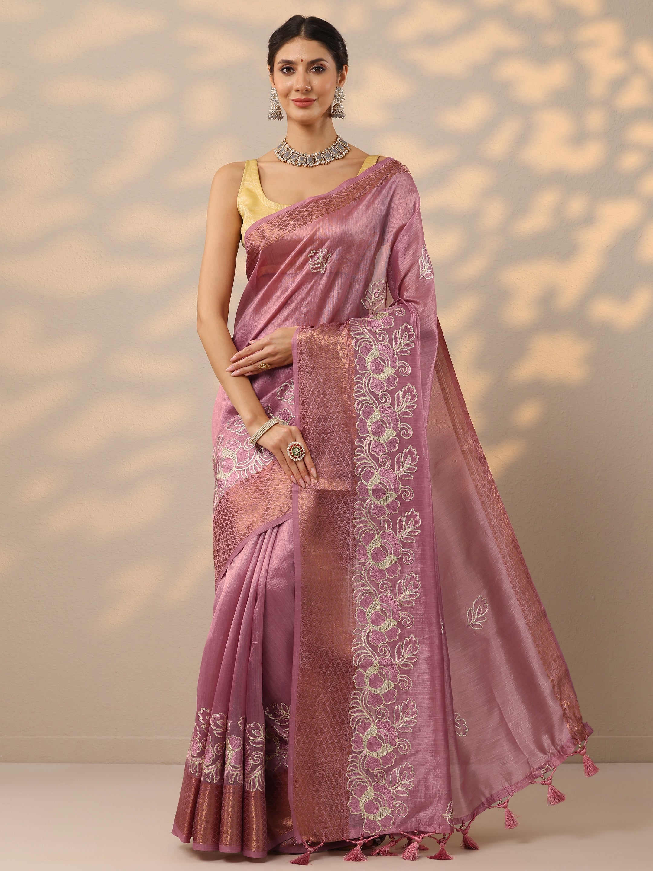 Pink Embroidered Silk Blend Saree With Unstitched Blouse Piece