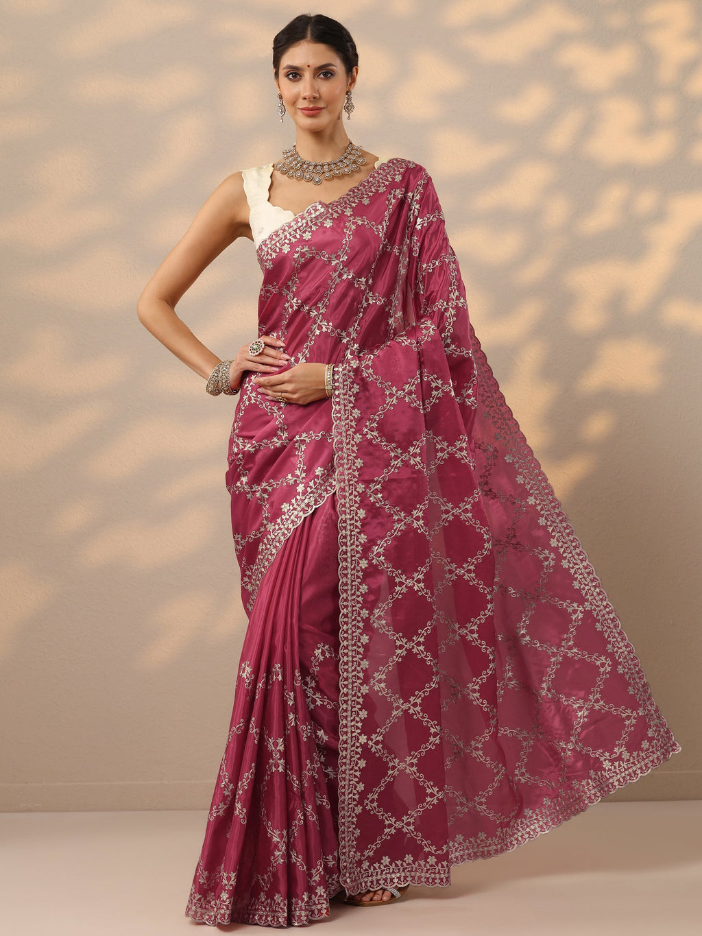 Pink Embroidered Silk Blend Saree With Unstitched Blouse Piece