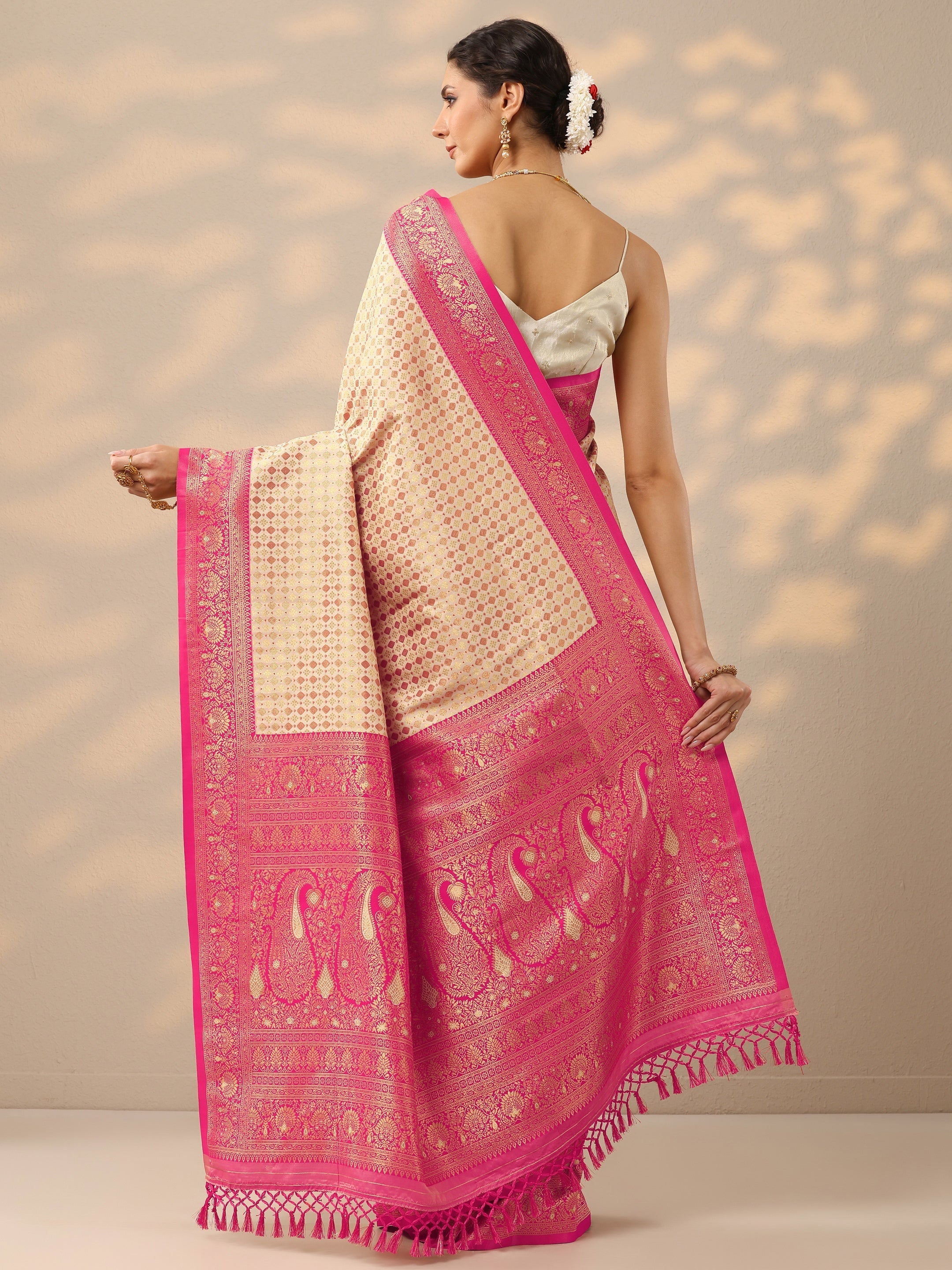 Off White Woven Design Banarasi Silk Blend Saree With Unstitched Blouse Piece