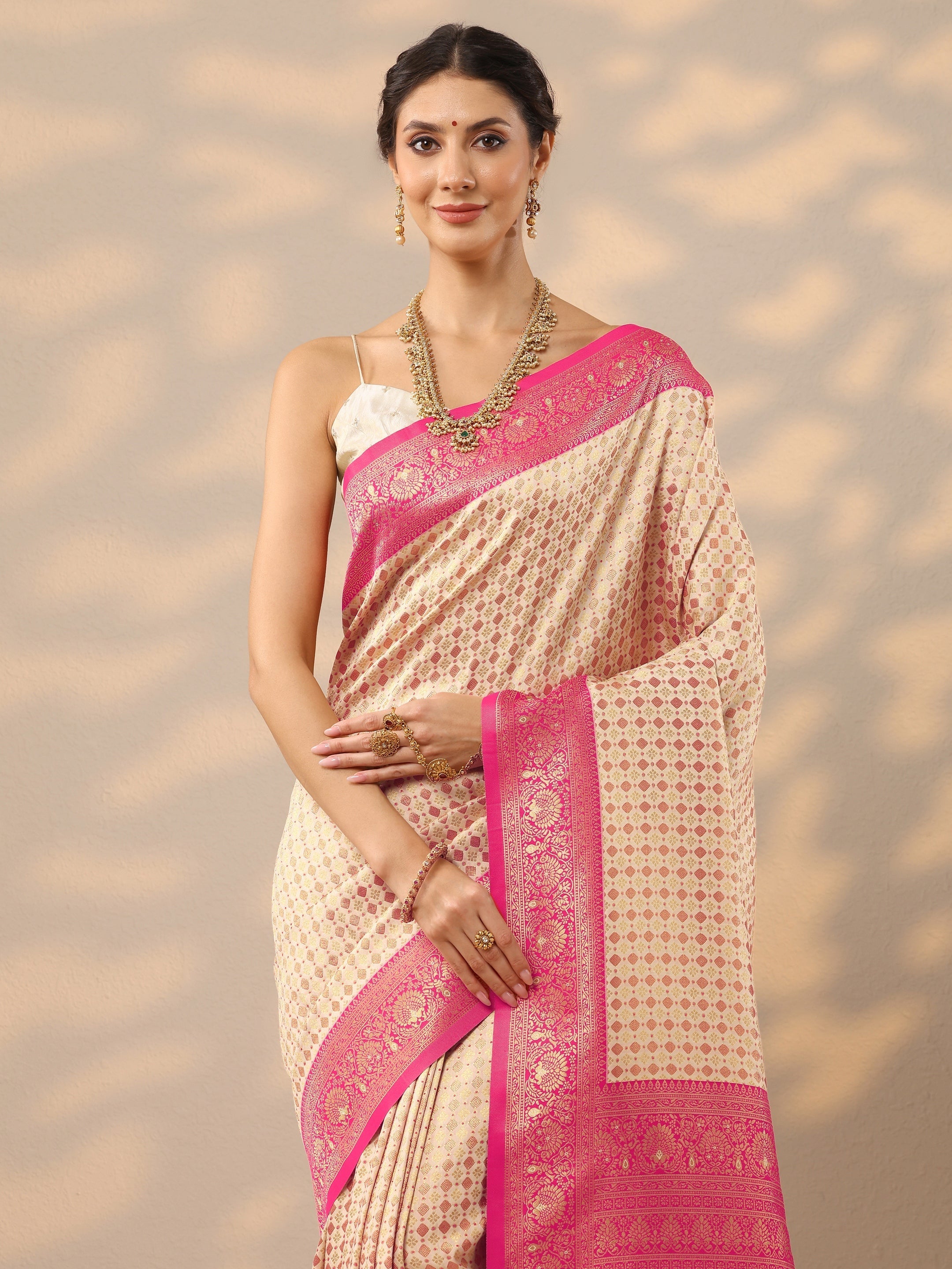 Off White Woven Design Banarasi Silk Blend Saree With Unstitched Blouse Piece