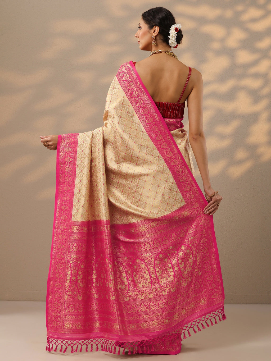 Off White Woven Design Banarasi Silk Blend Saree With Unstitched Blouse Piece