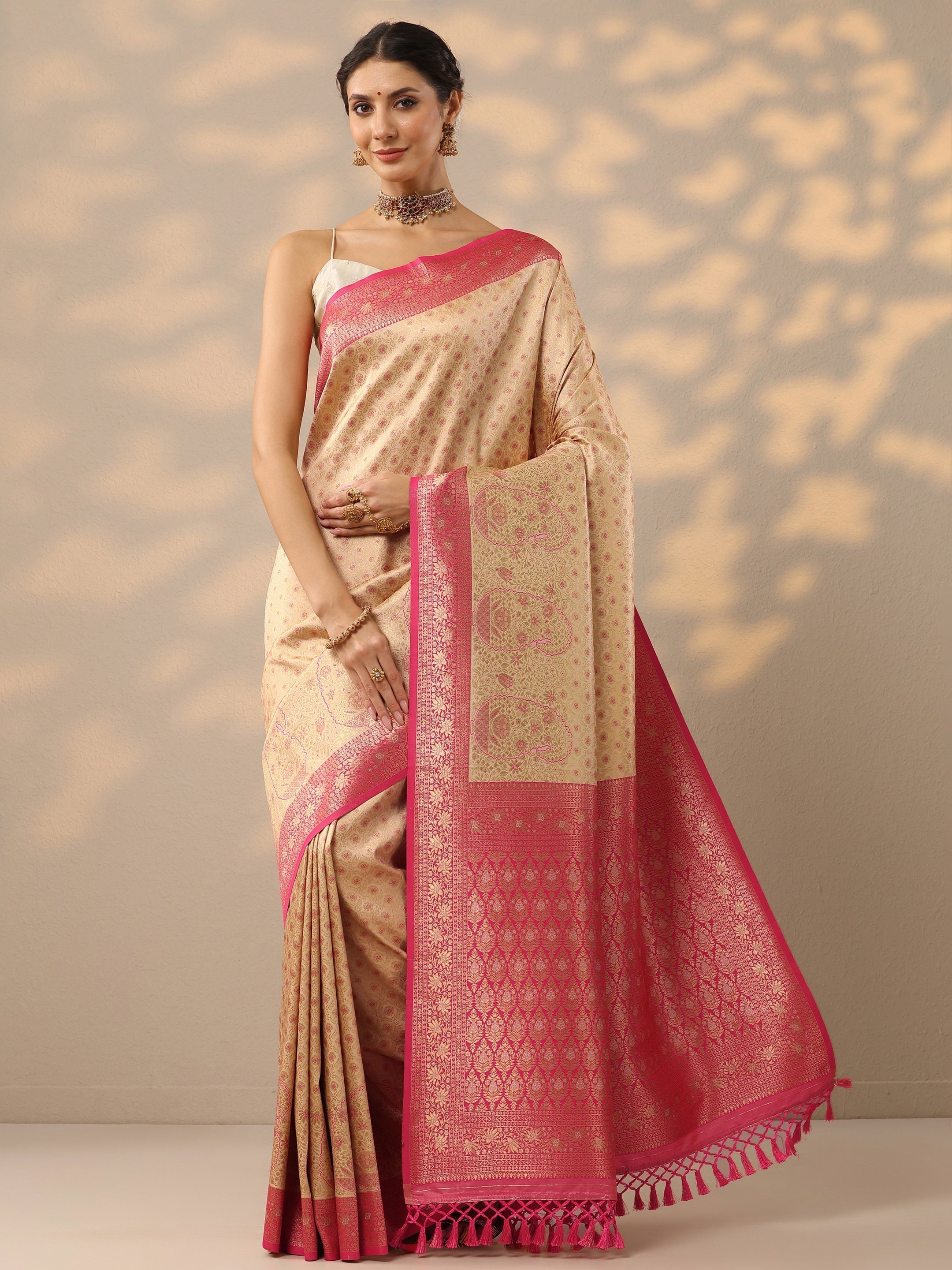 Off White Woven Design Banarasi Silk Blend Saree With Unstitched Blouse Piece