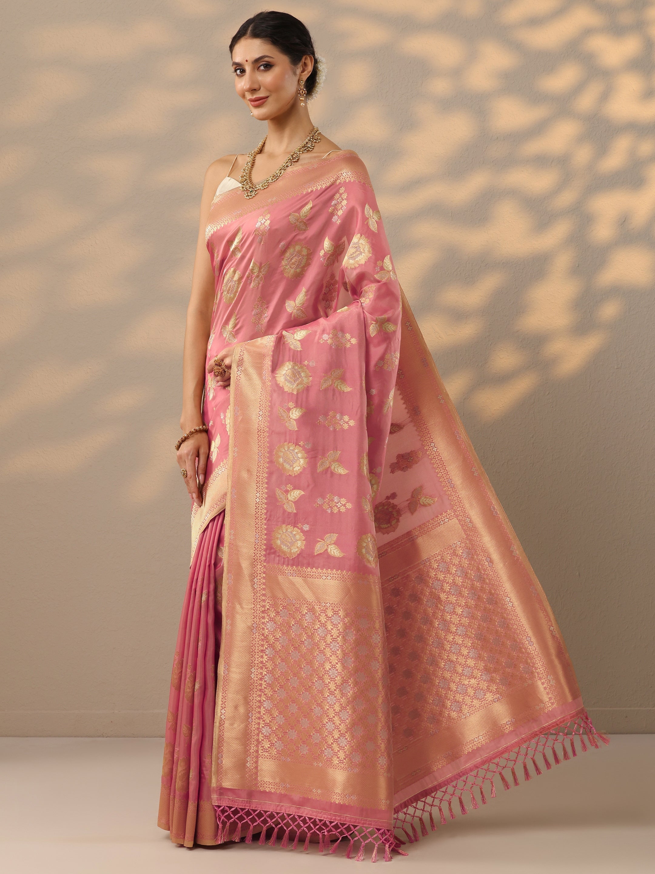 Peach Woven Design Banarasi Silk Blend Saree With Unstitched Blouse Piece