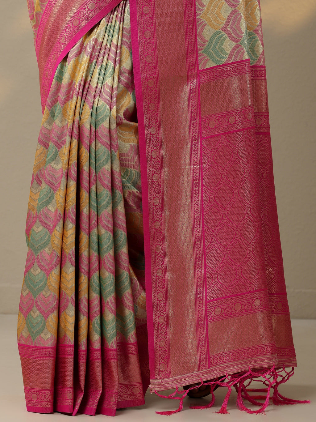 Multi Woven Design Banarasi Silk Blend Saree With Unstitched Blouse Piece